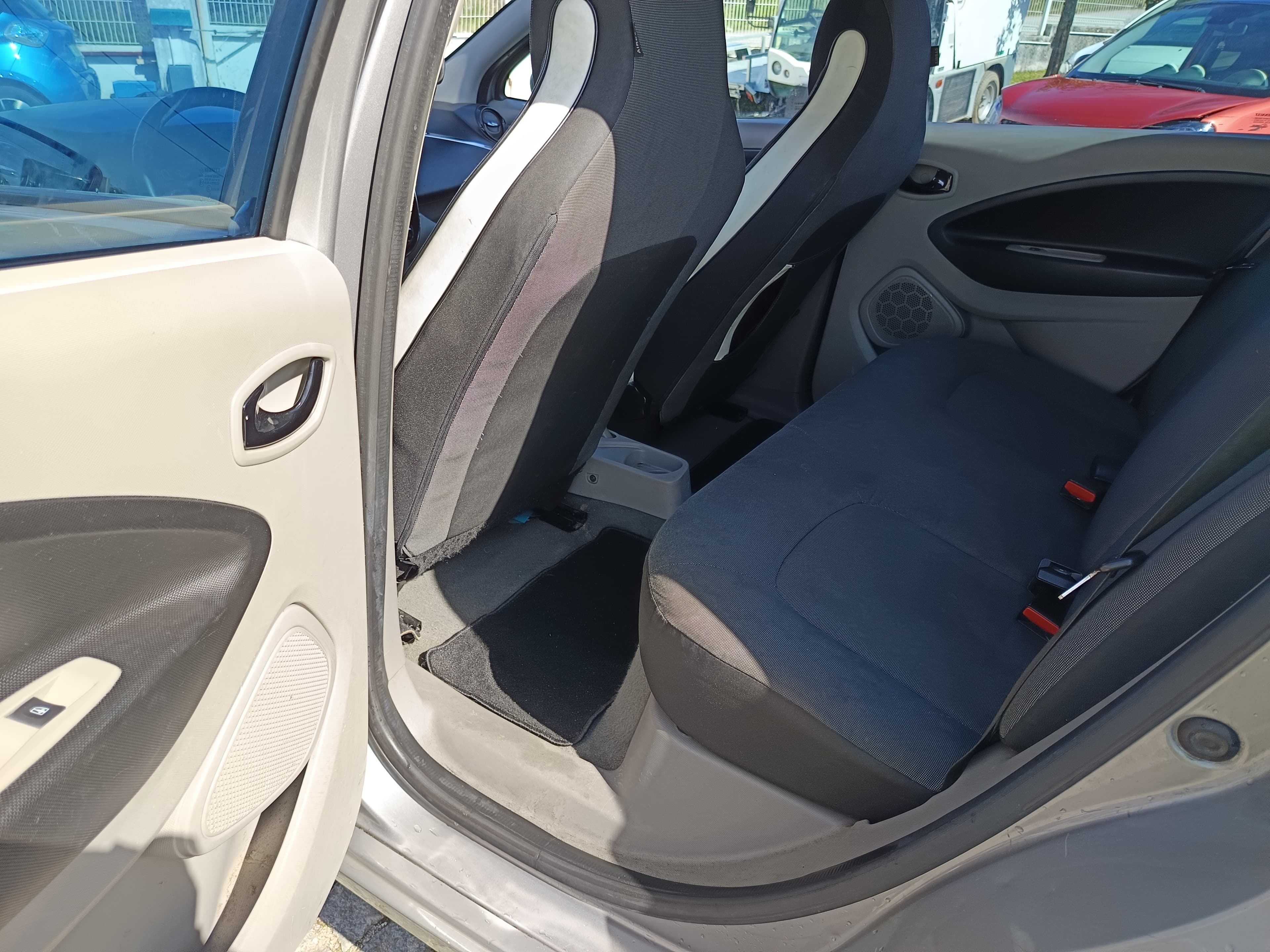 Renault Zoe · Ano 2016 — imagem 34