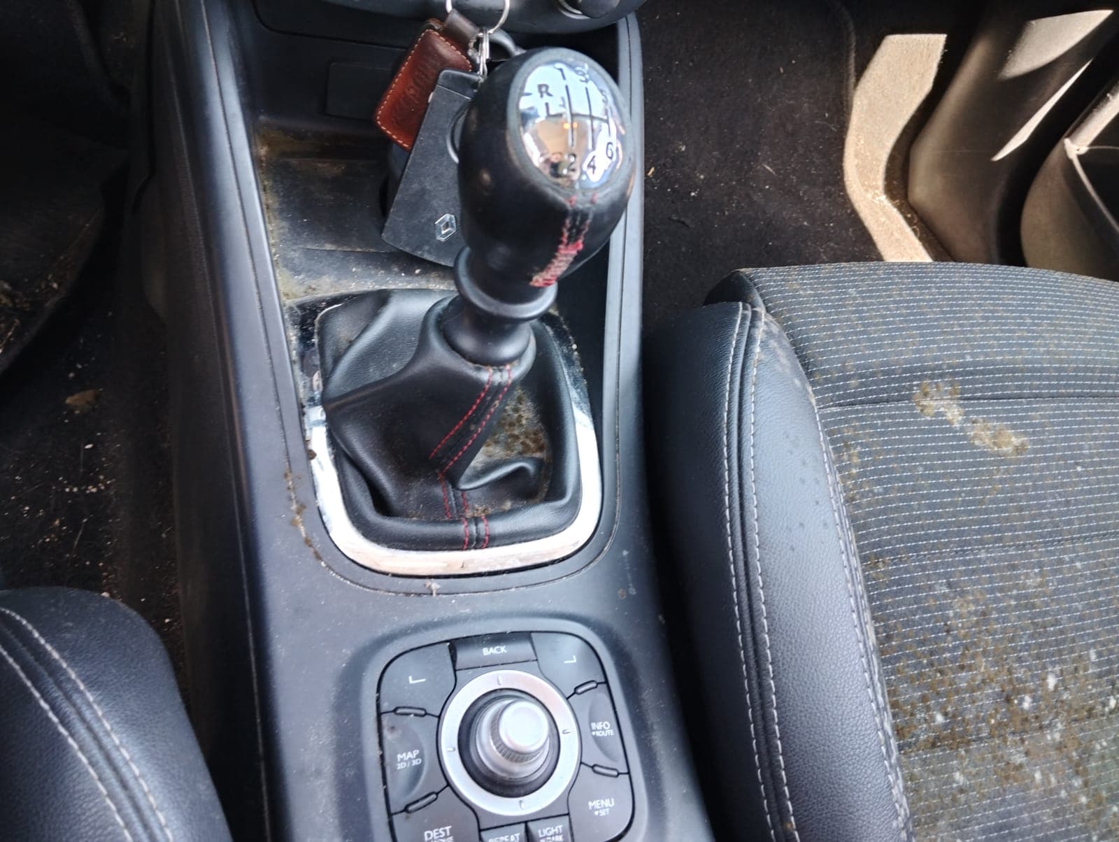 Renault Mégane · Ano 2012 — image 18