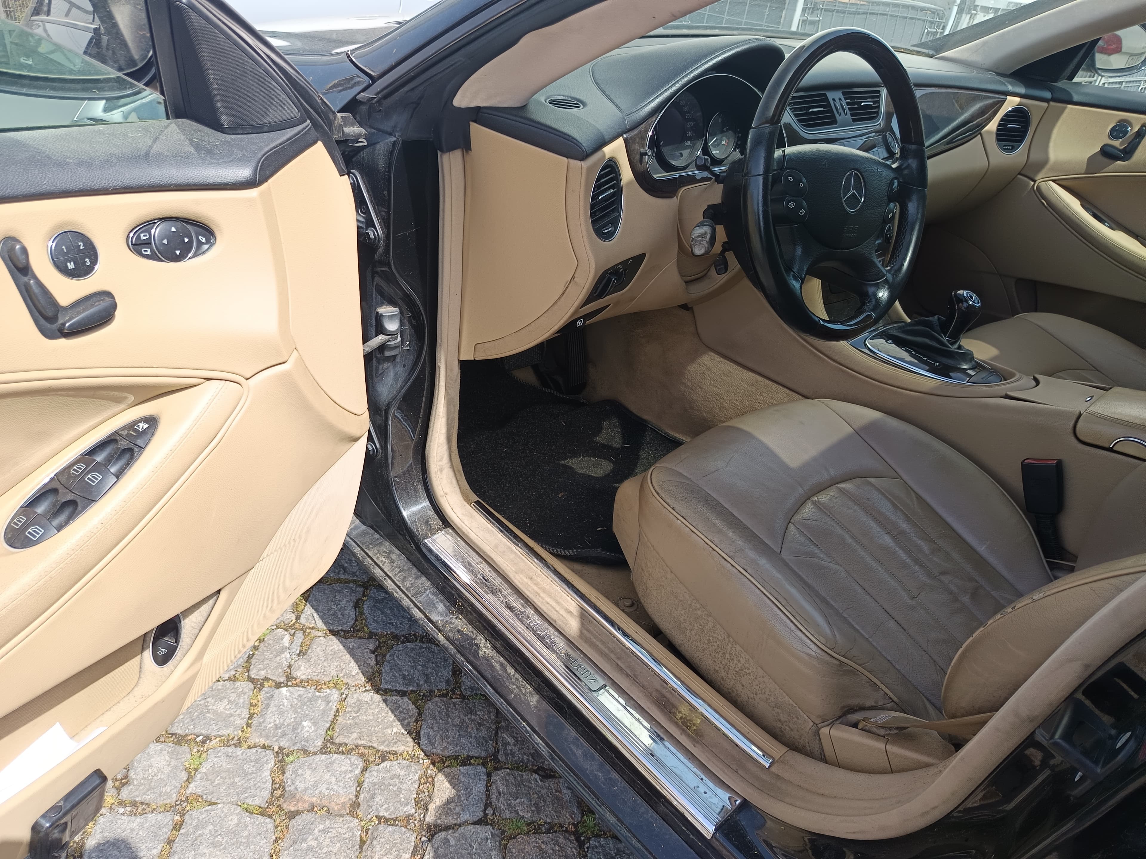 Mercedes-Benz CLS 320 · Ano 2008 — imagem 17