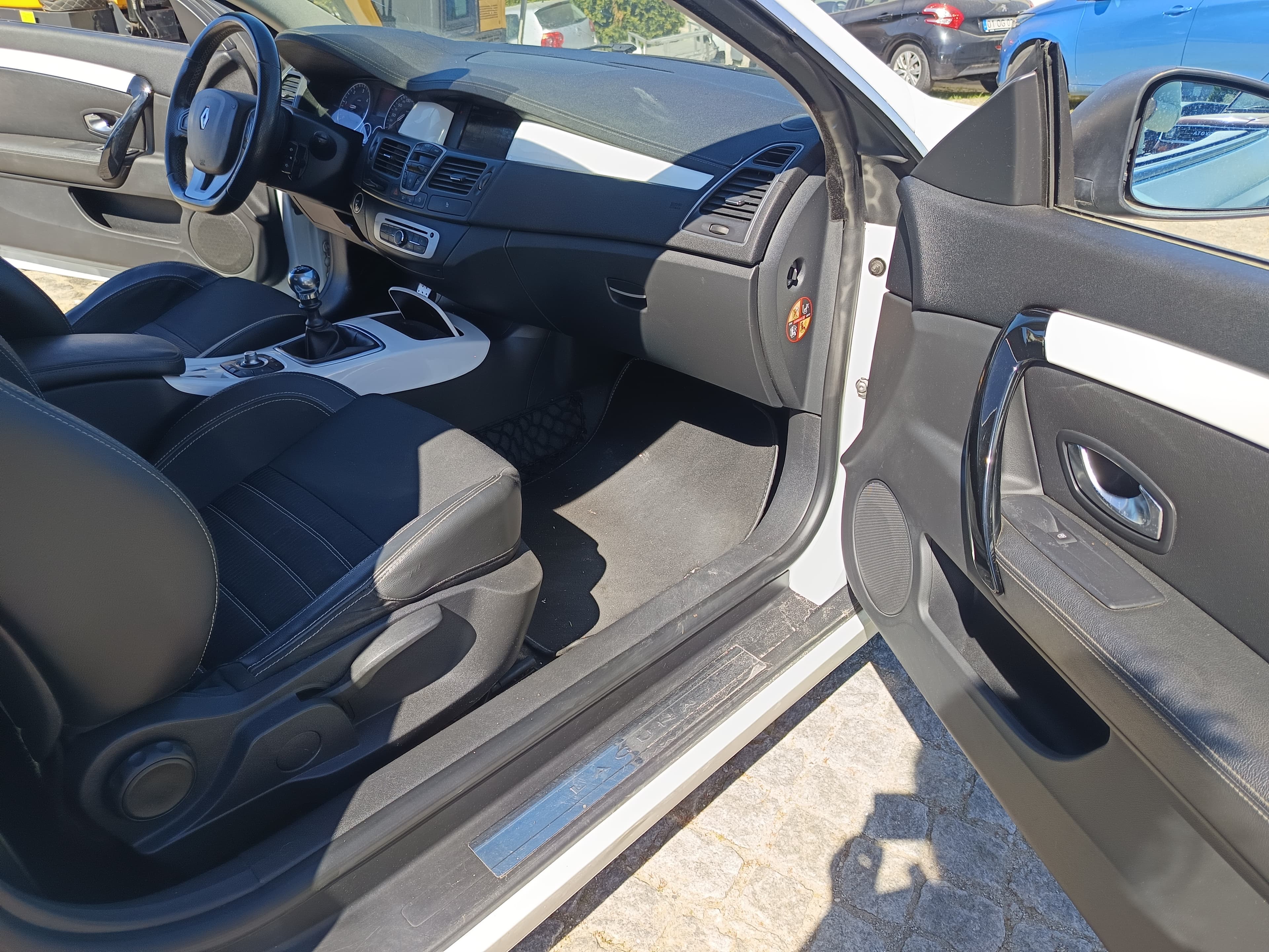 Renault Laguna · Ano 2014 — image 24