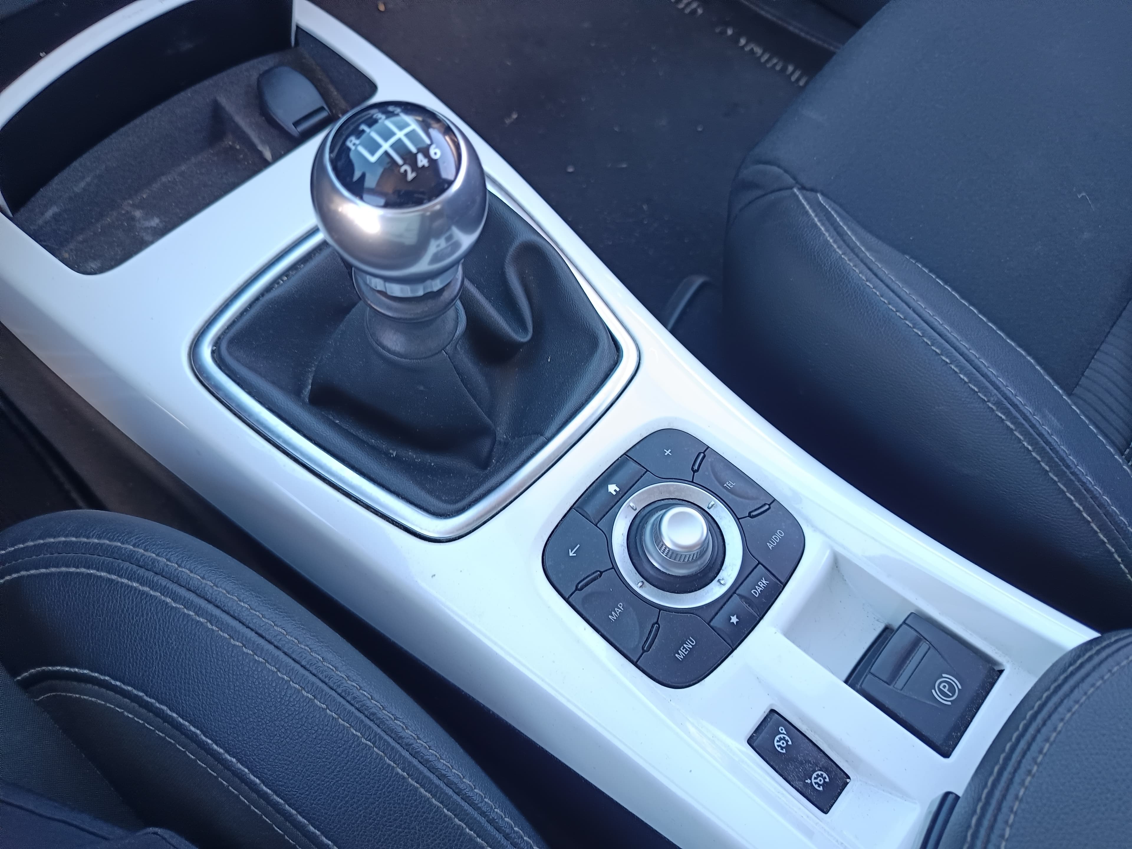 Renault Laguna · Ano 2014 — image 38