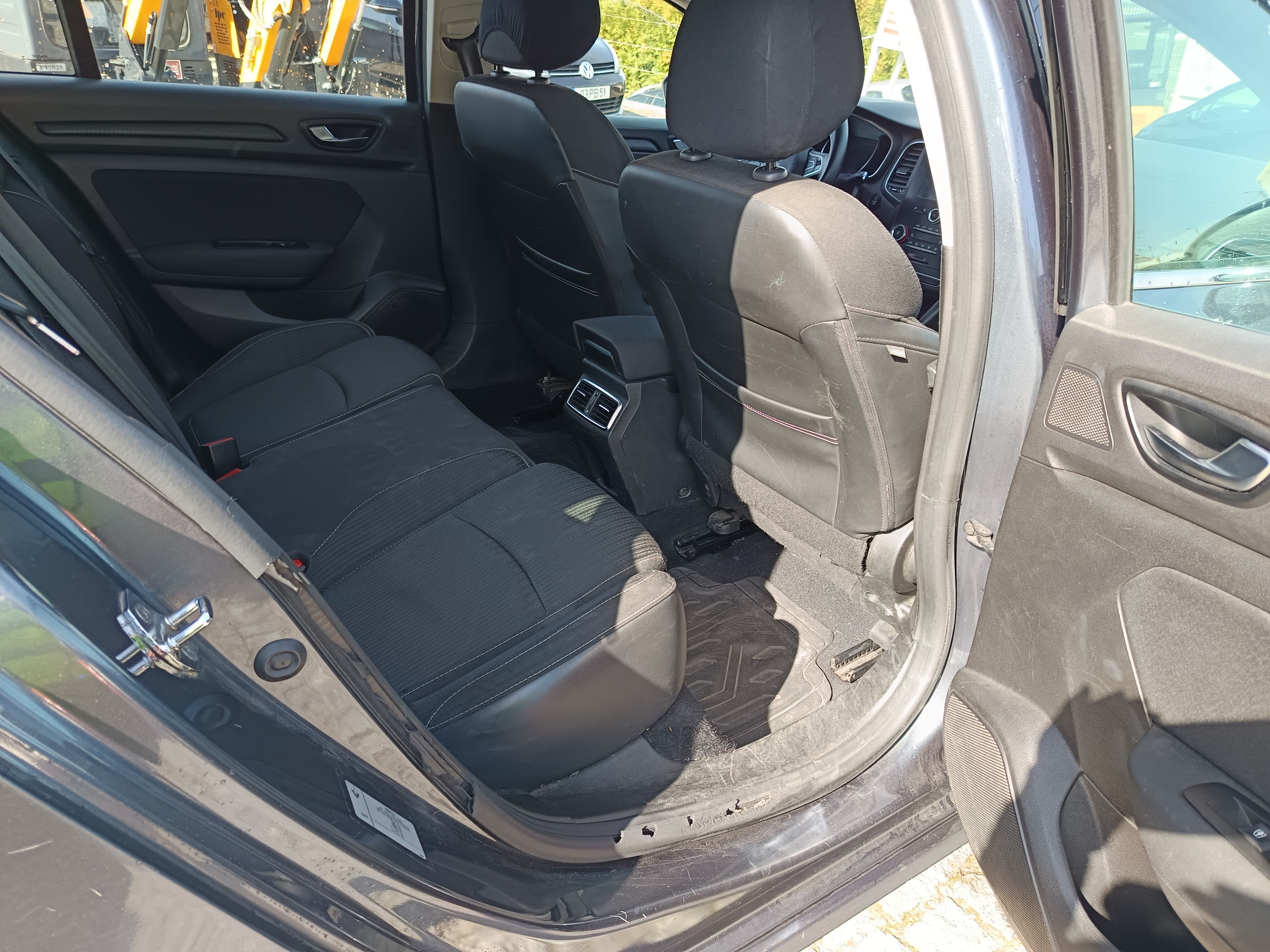 Renault Mégane · Année 2019 — image 23