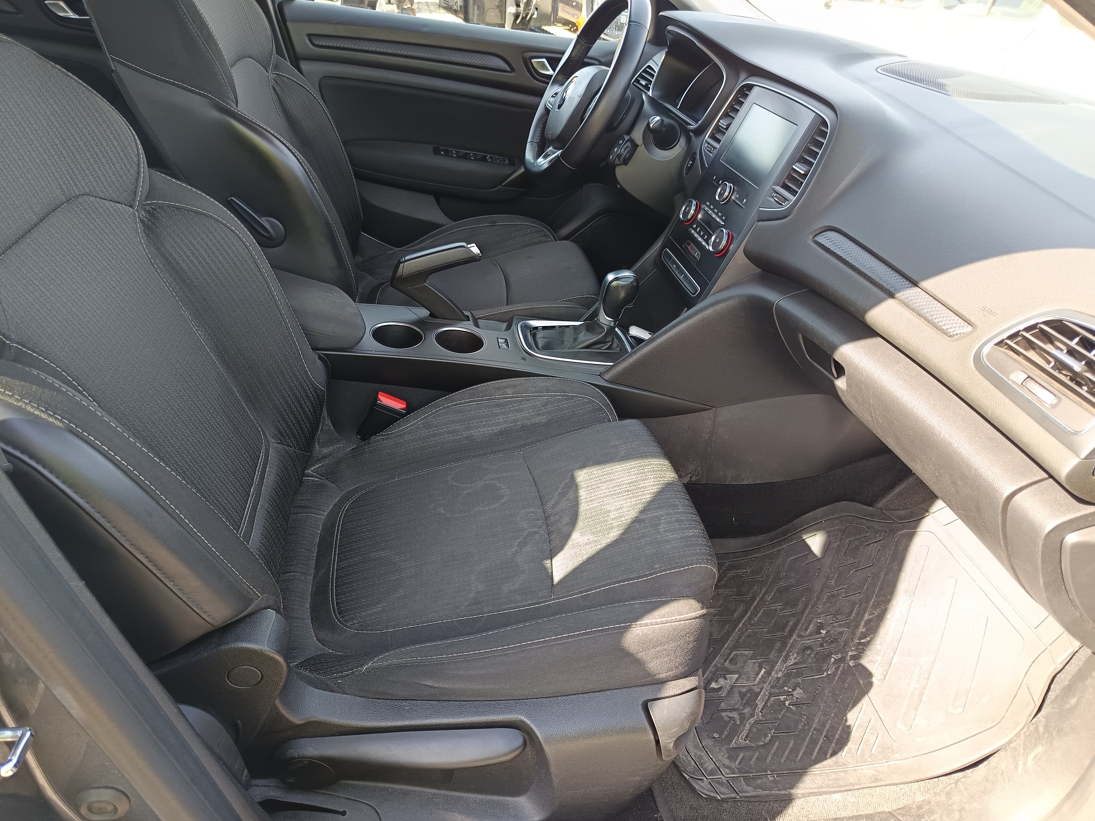 Renault Mégane · Année 2019 — image 29