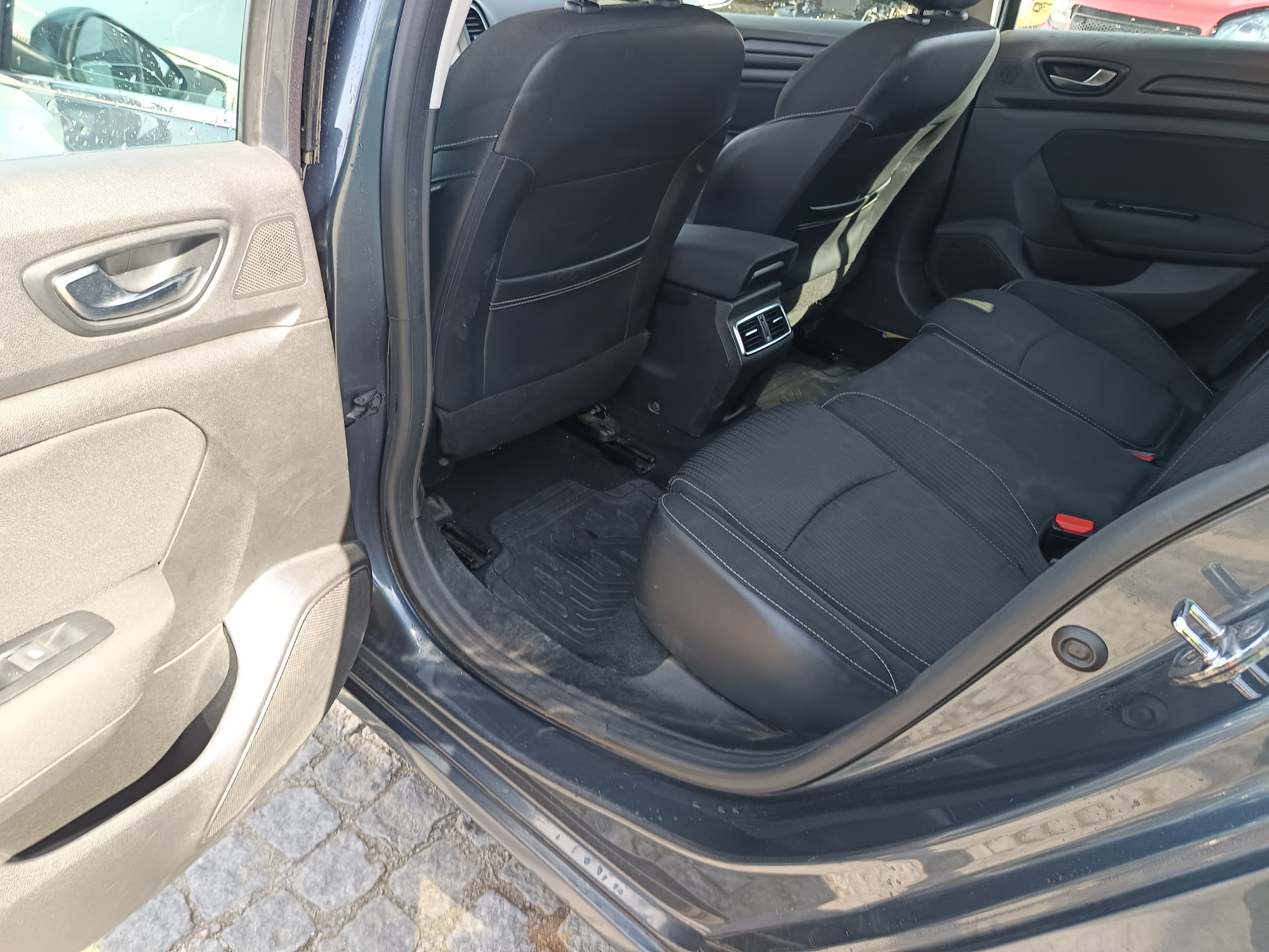 Renault Mégane · Année 2019 — image 30