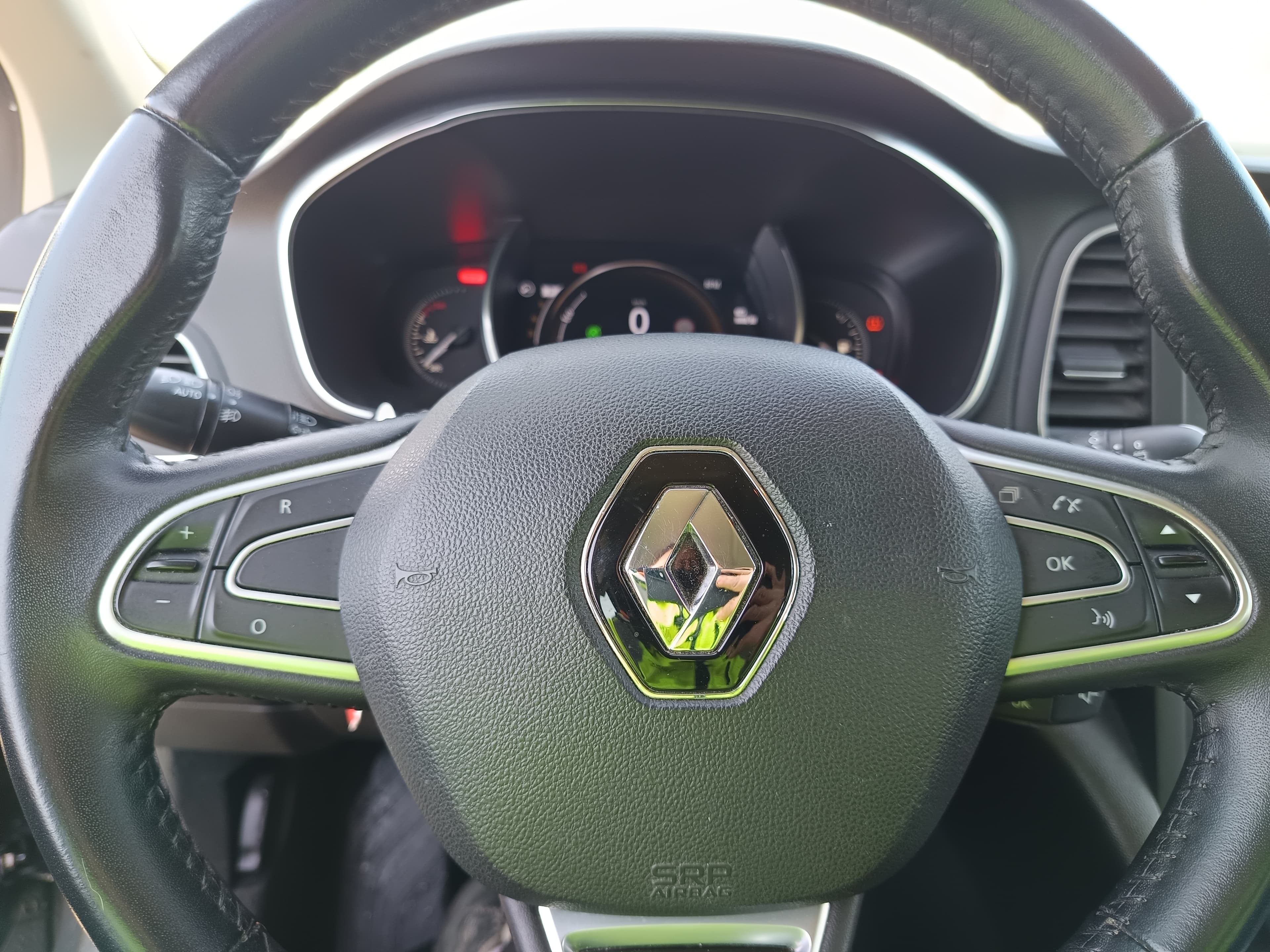 Renault Mégane · Année 2019 — image 42