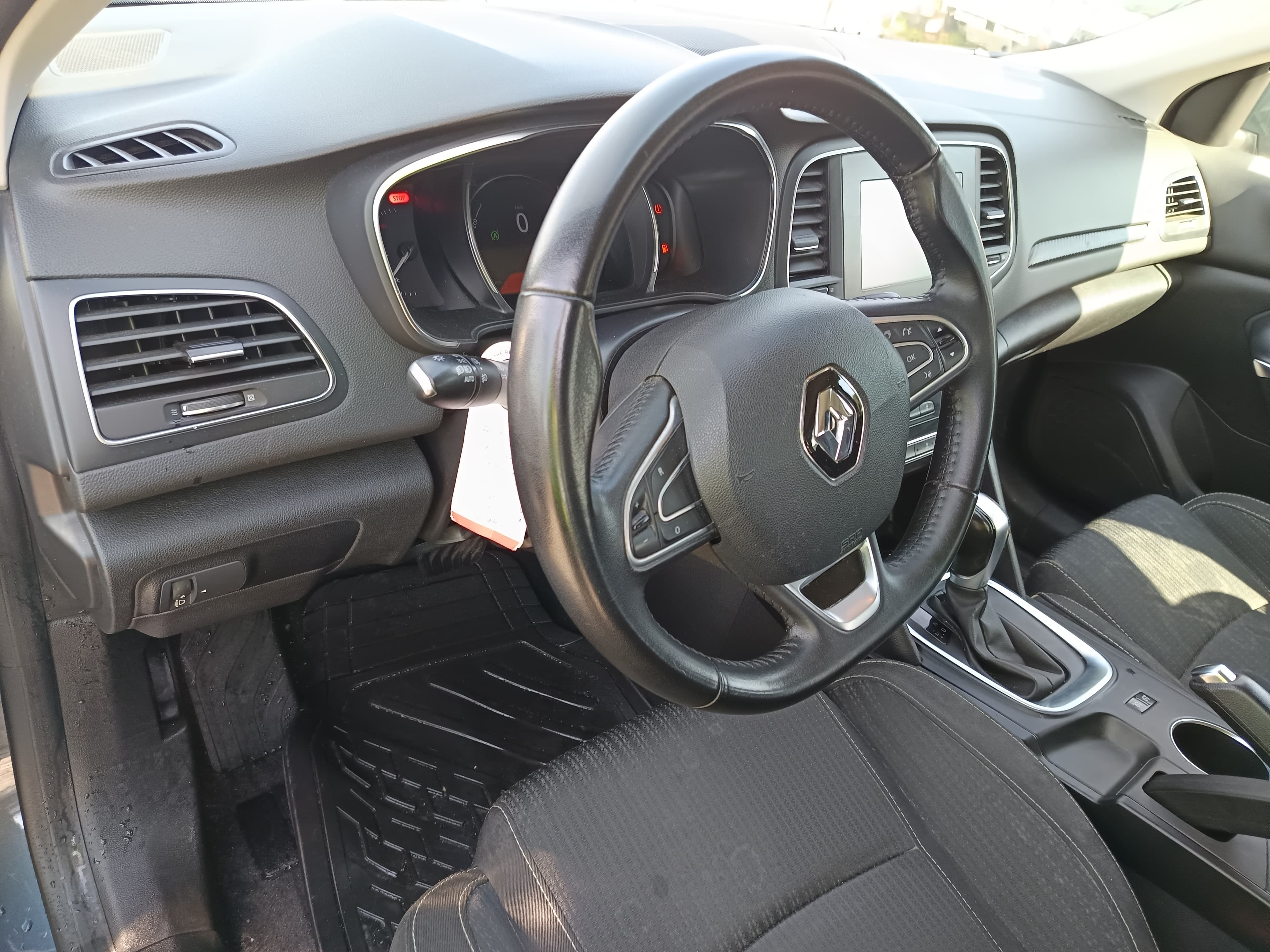 Renault Mégane · Année 2019 — image 37