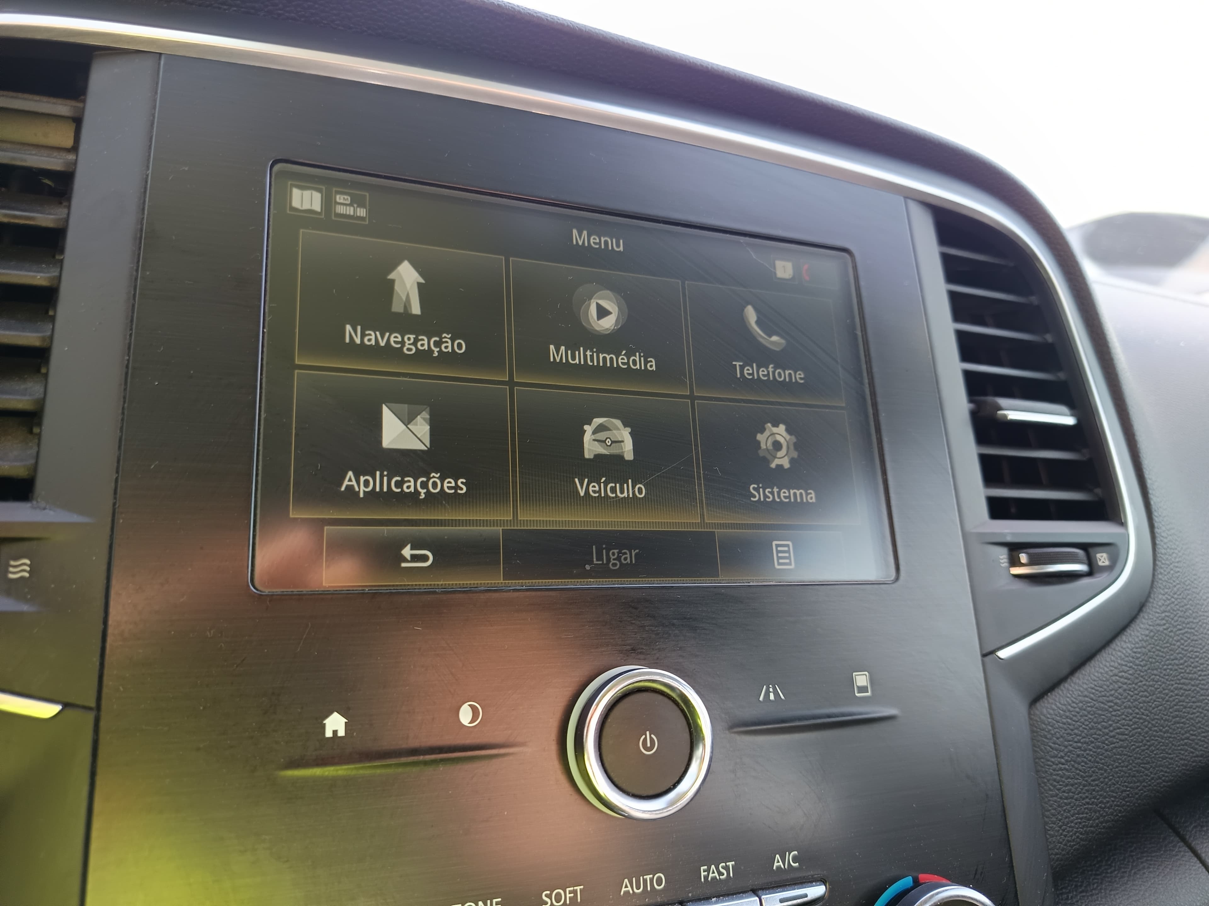 Renault Mégane · Année 2019 — image 49