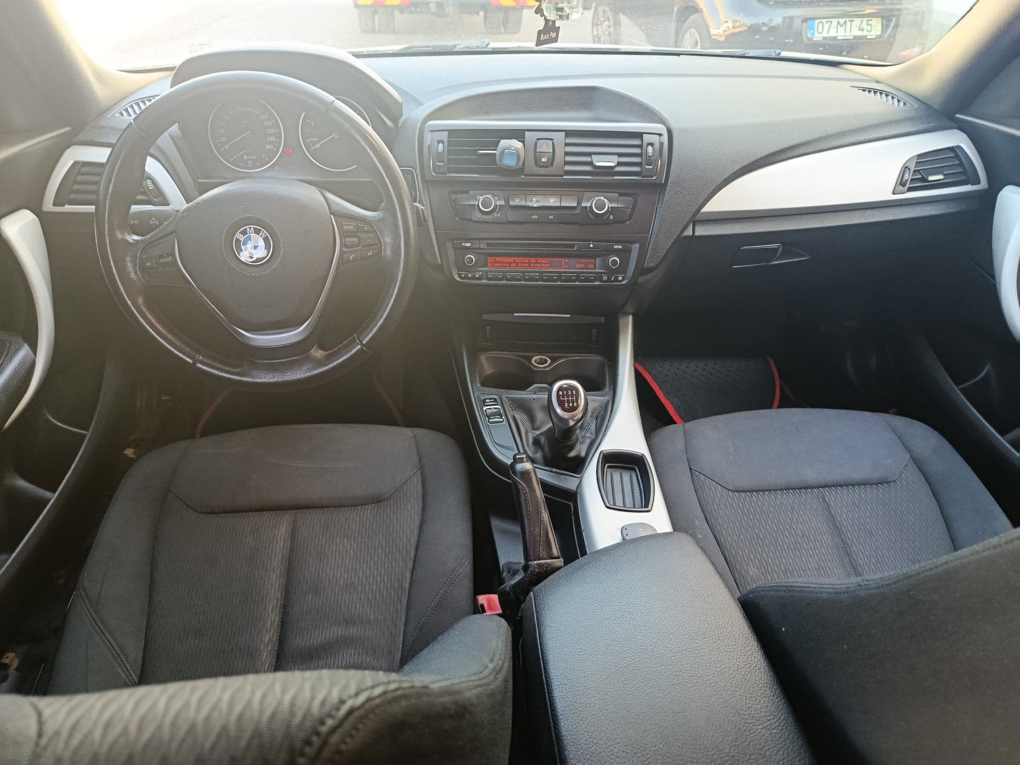 BMW 116 D · Ano 2013 — imagem 17