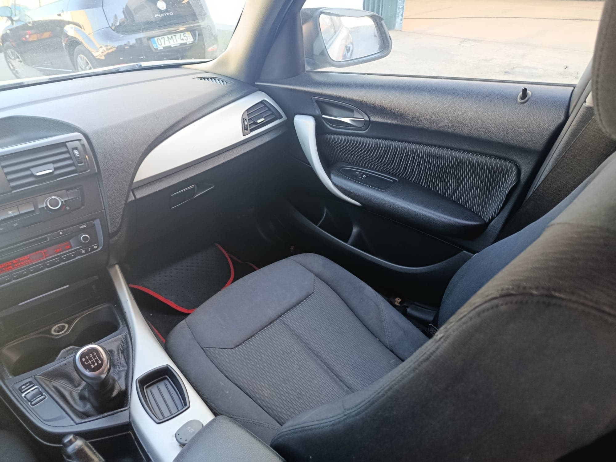 BMW 116 D · Ano 2013 — imagem 24