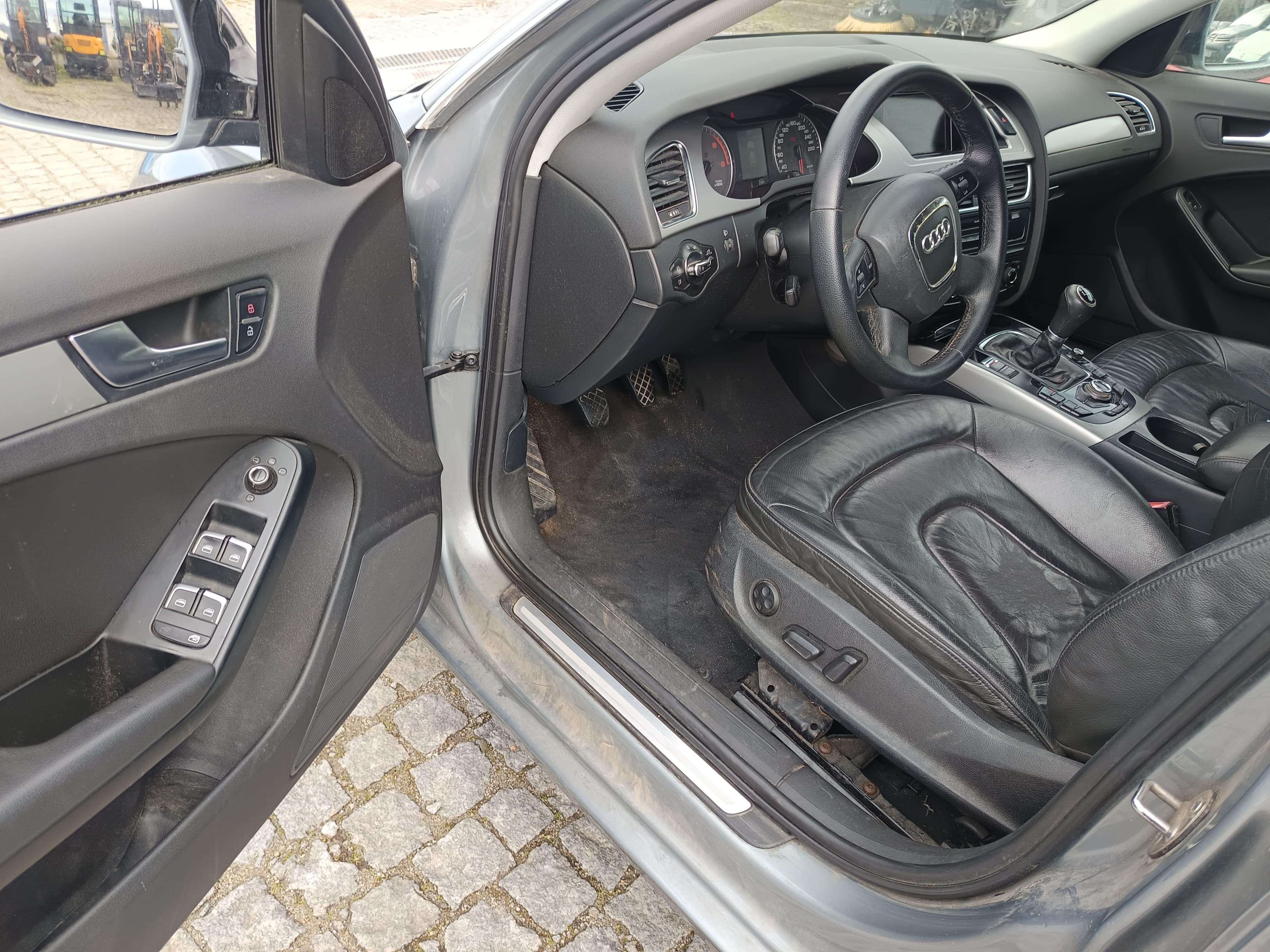 Audi A4 · Year 2008 — image 31