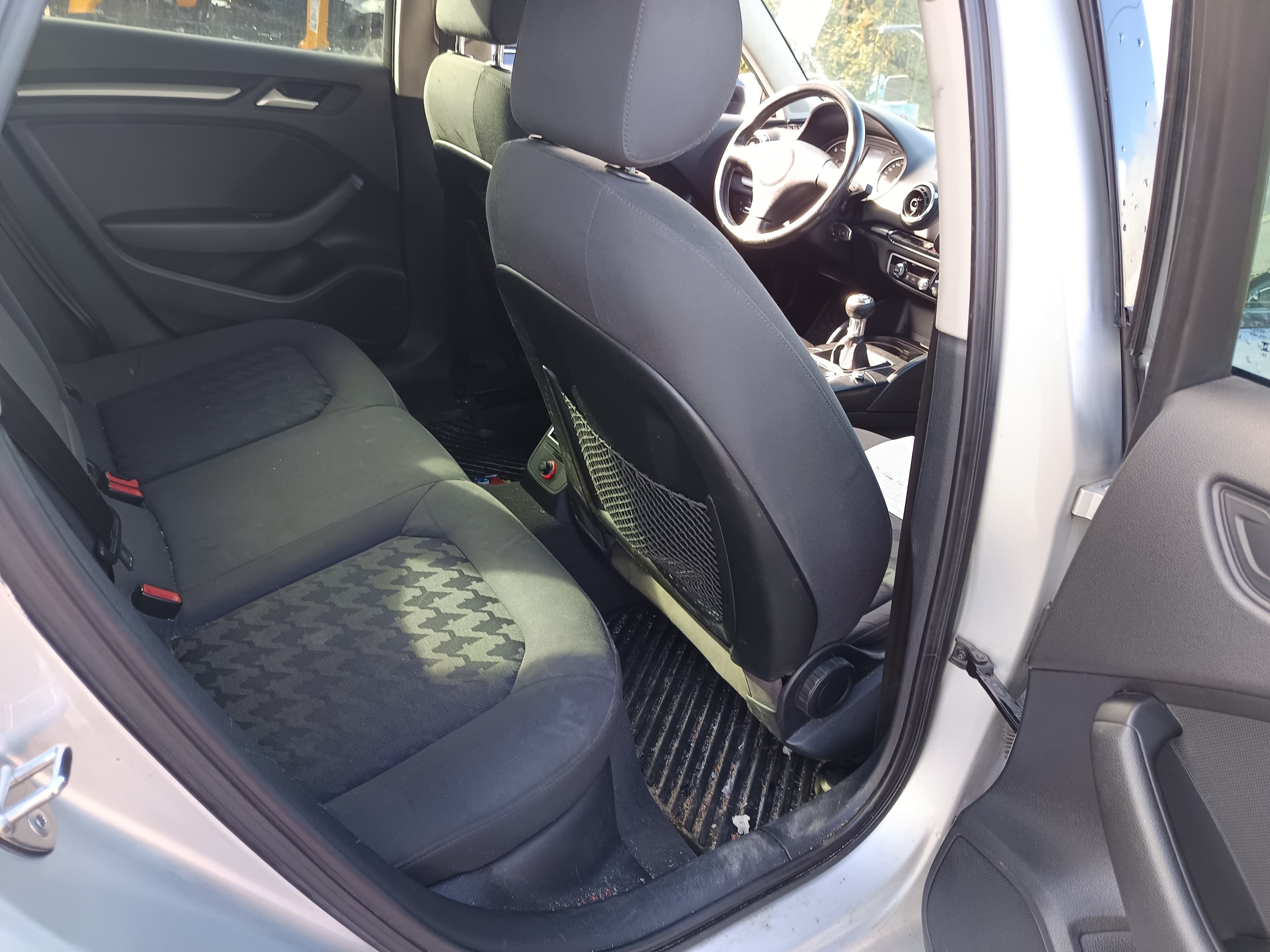 Audi A3 · Ano 2014 — image 23