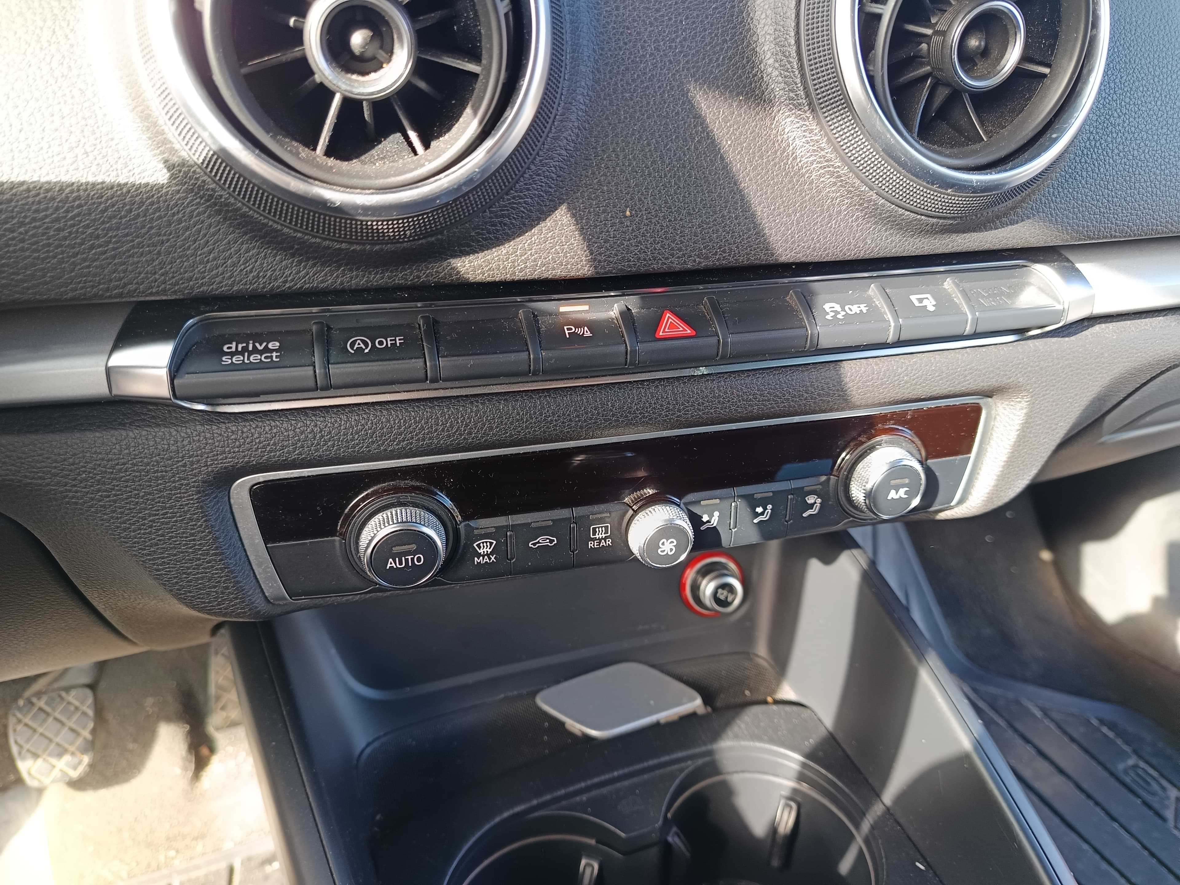 Audi A3 · Ano 2014 — image 40