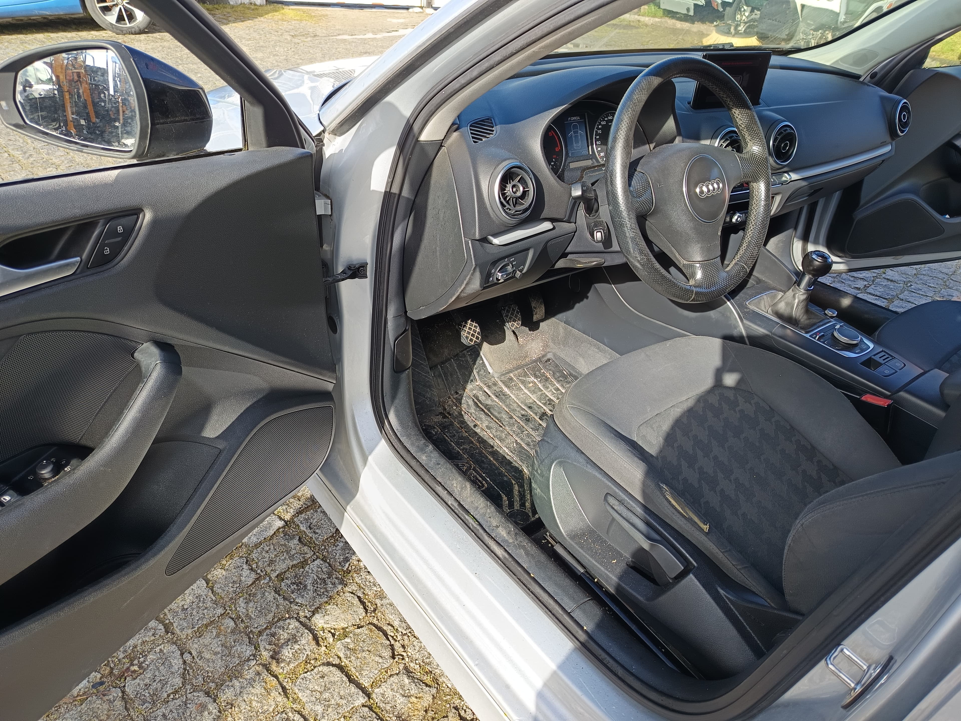 Audi A3 · Ano 2014 — image 32