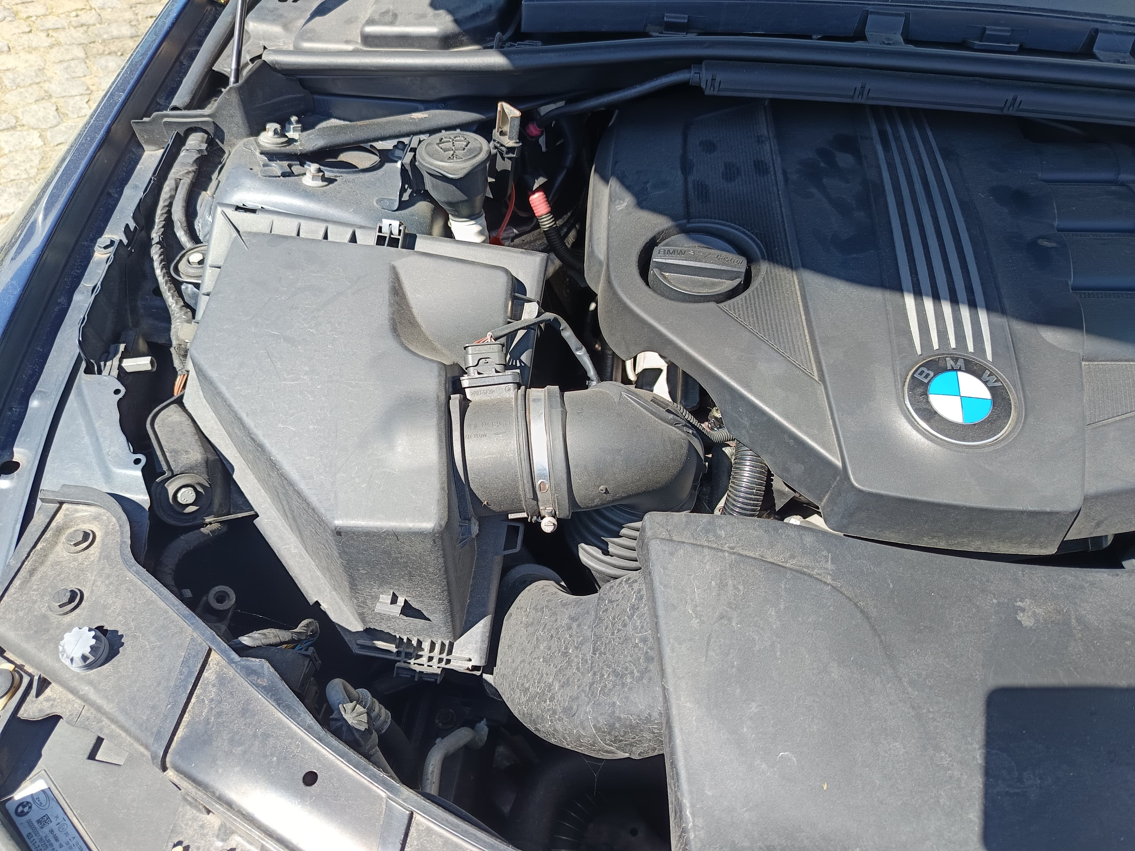 BMW 320d · Ano 2010 — image 12