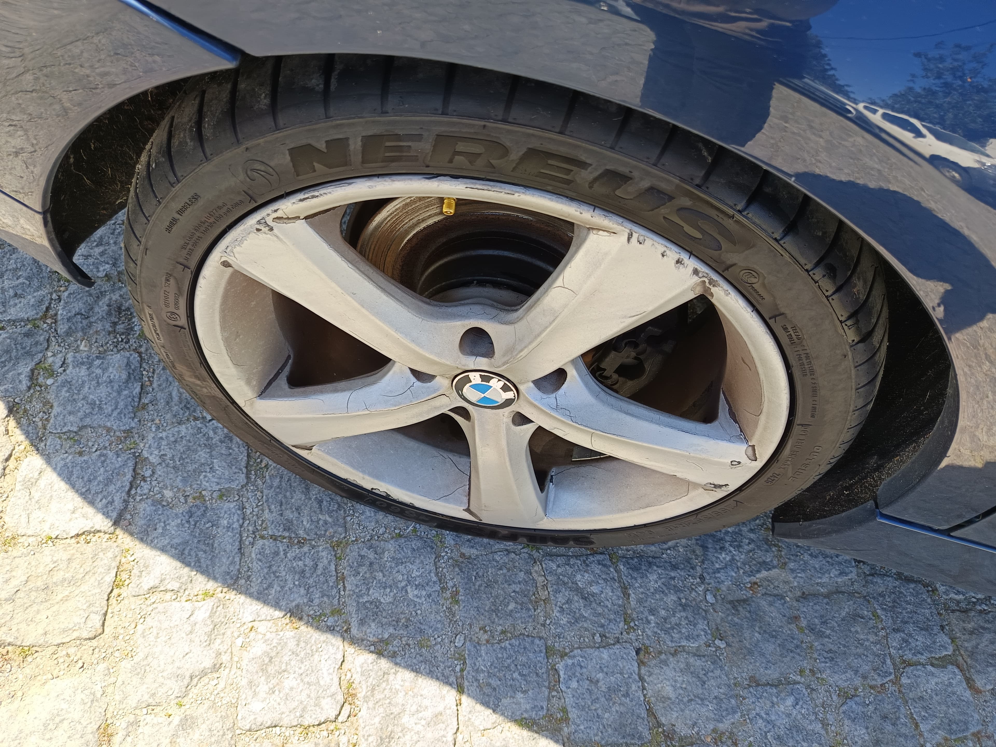 BMW 320d · Ano 2010 — image 8