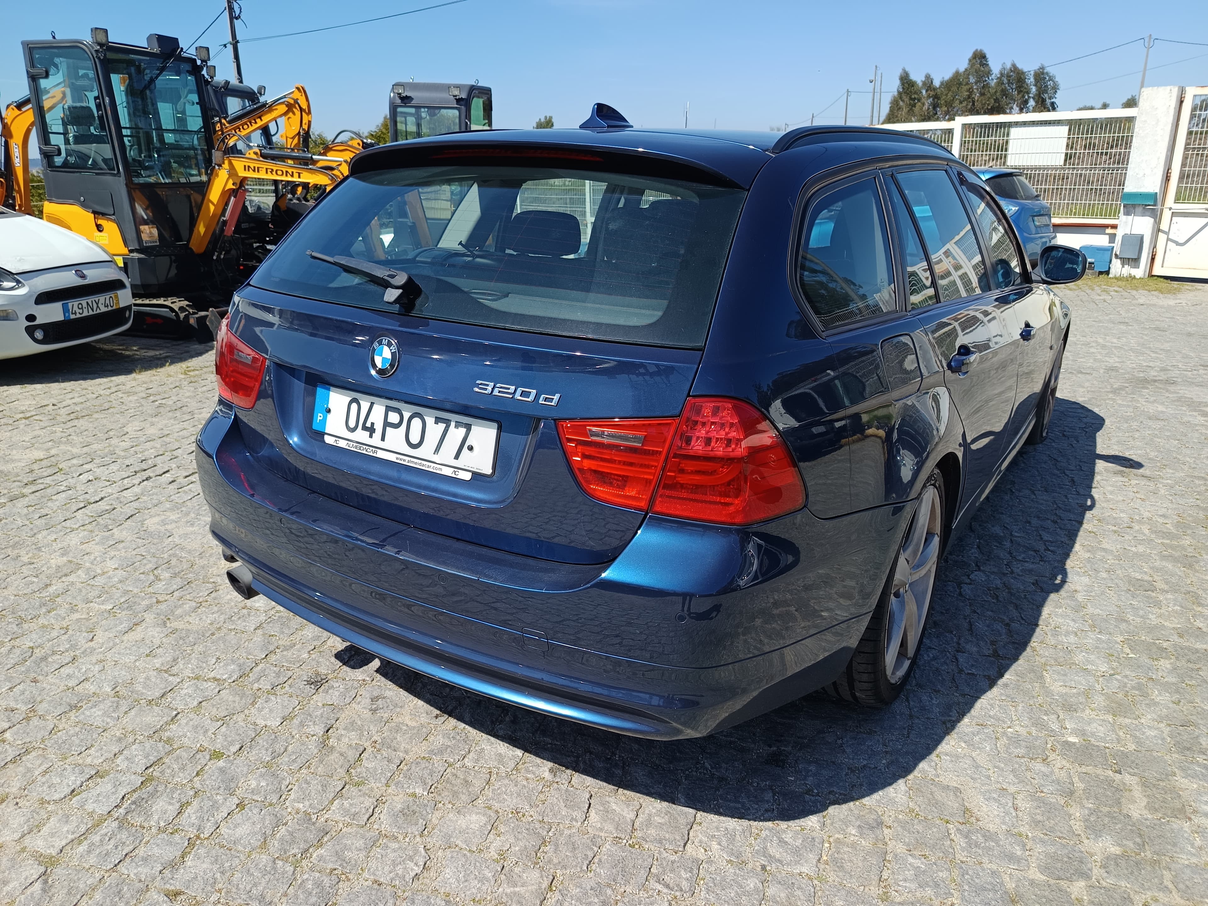 BMW 320d · Ano 2010 — image 4