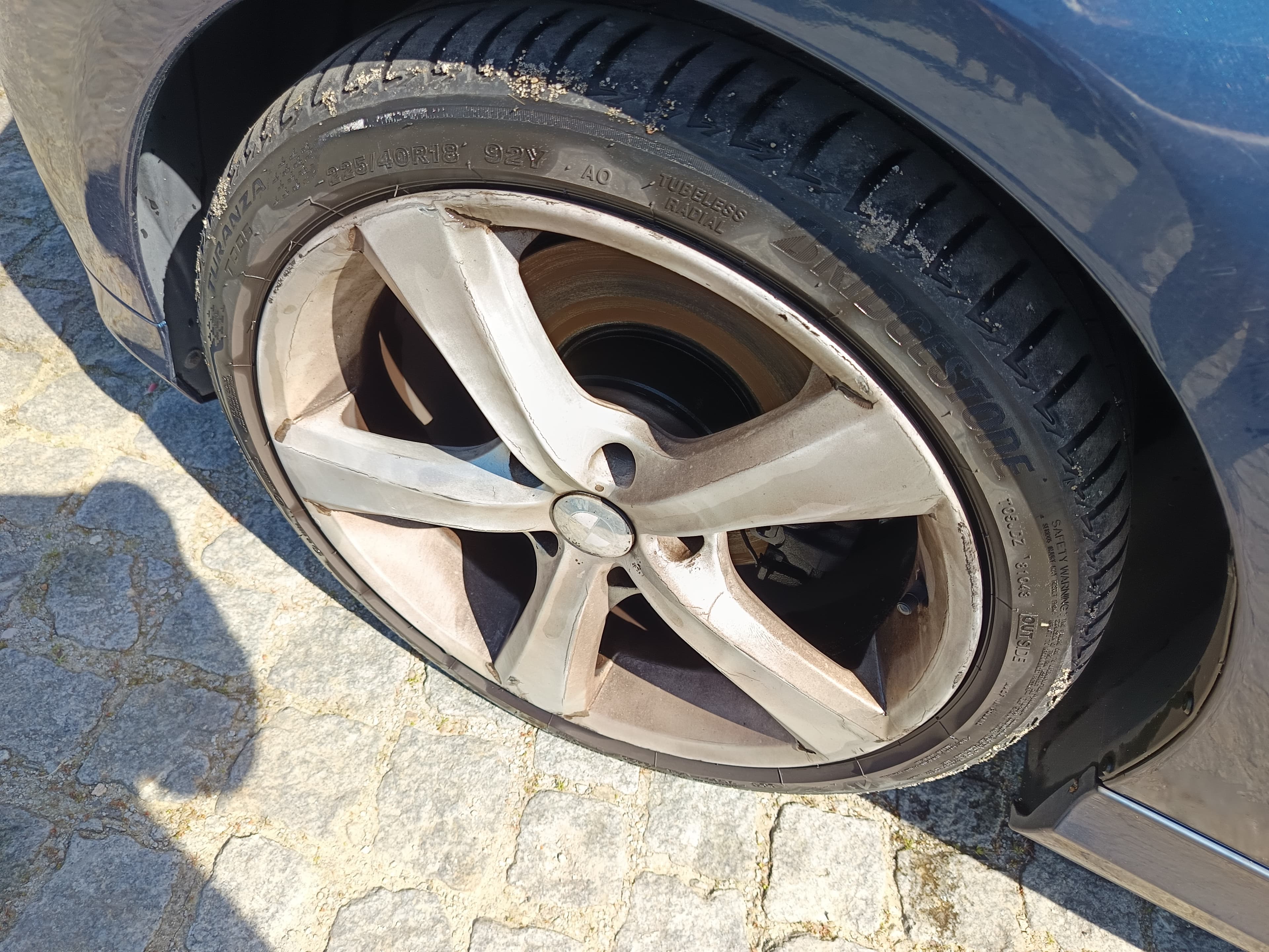 BMW 320d · Ano 2010 — image 10