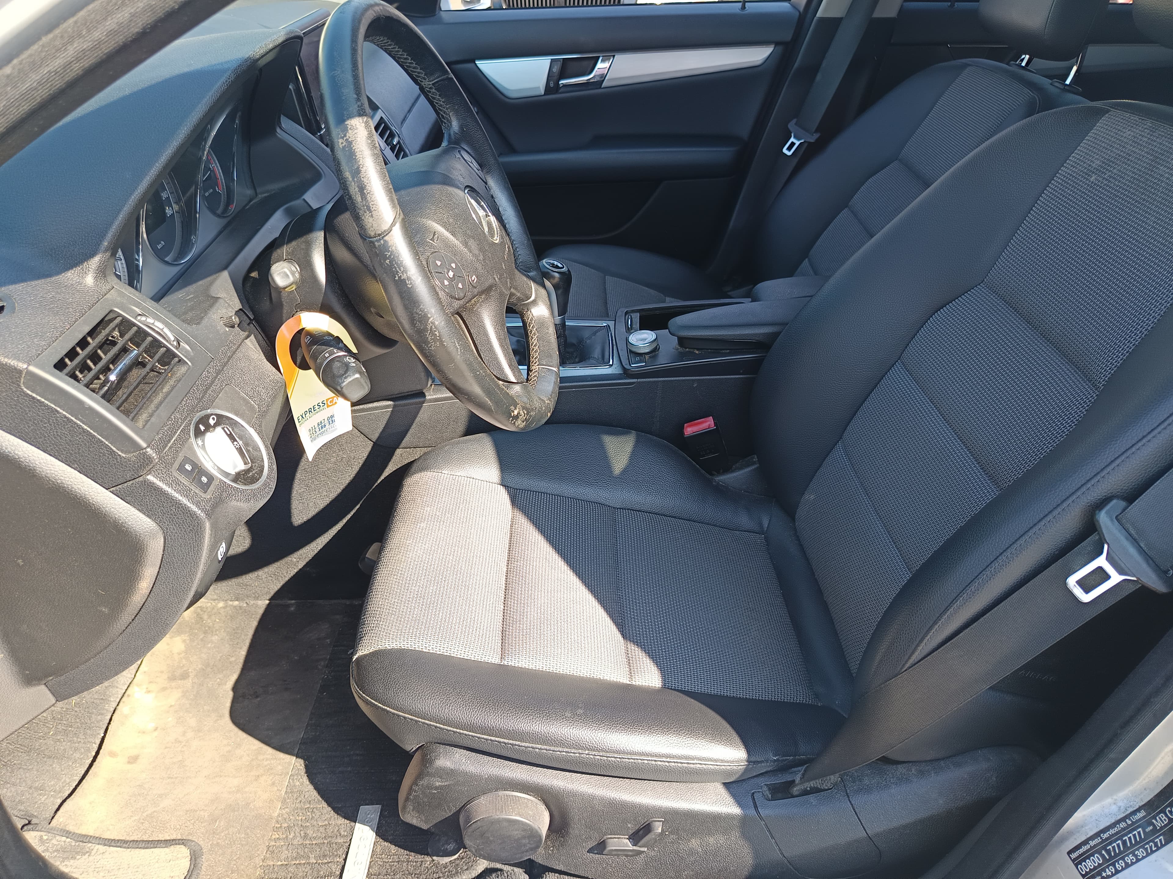 Mercedes-Benz C200 Avantgard · Ano 2010 — imagem 34