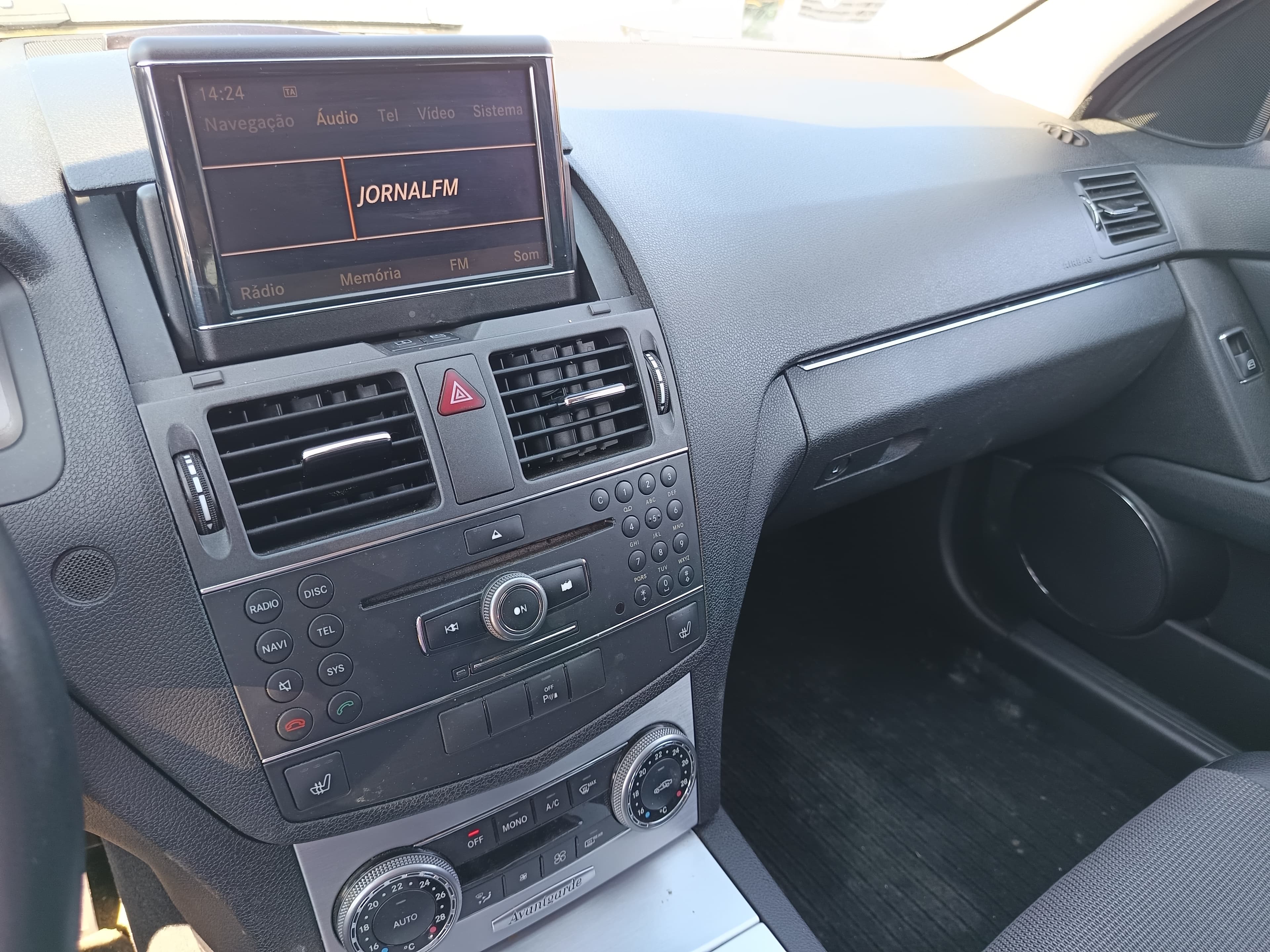 Mercedes-Benz C200 Avantgard · Ano 2010 — imagem 37