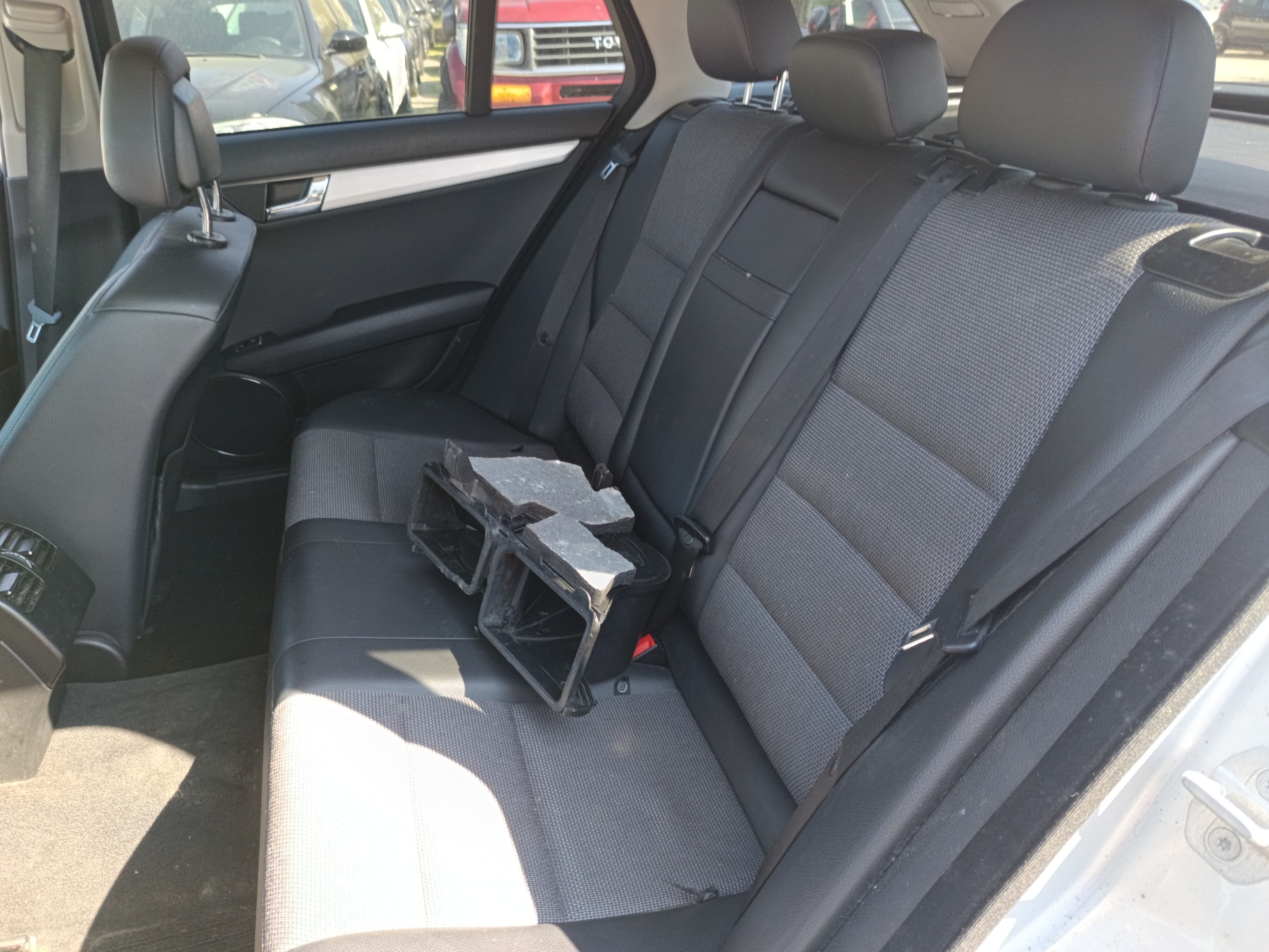 Mercedes-Benz C200 Avantgard · Ano 2010 — imagem 31