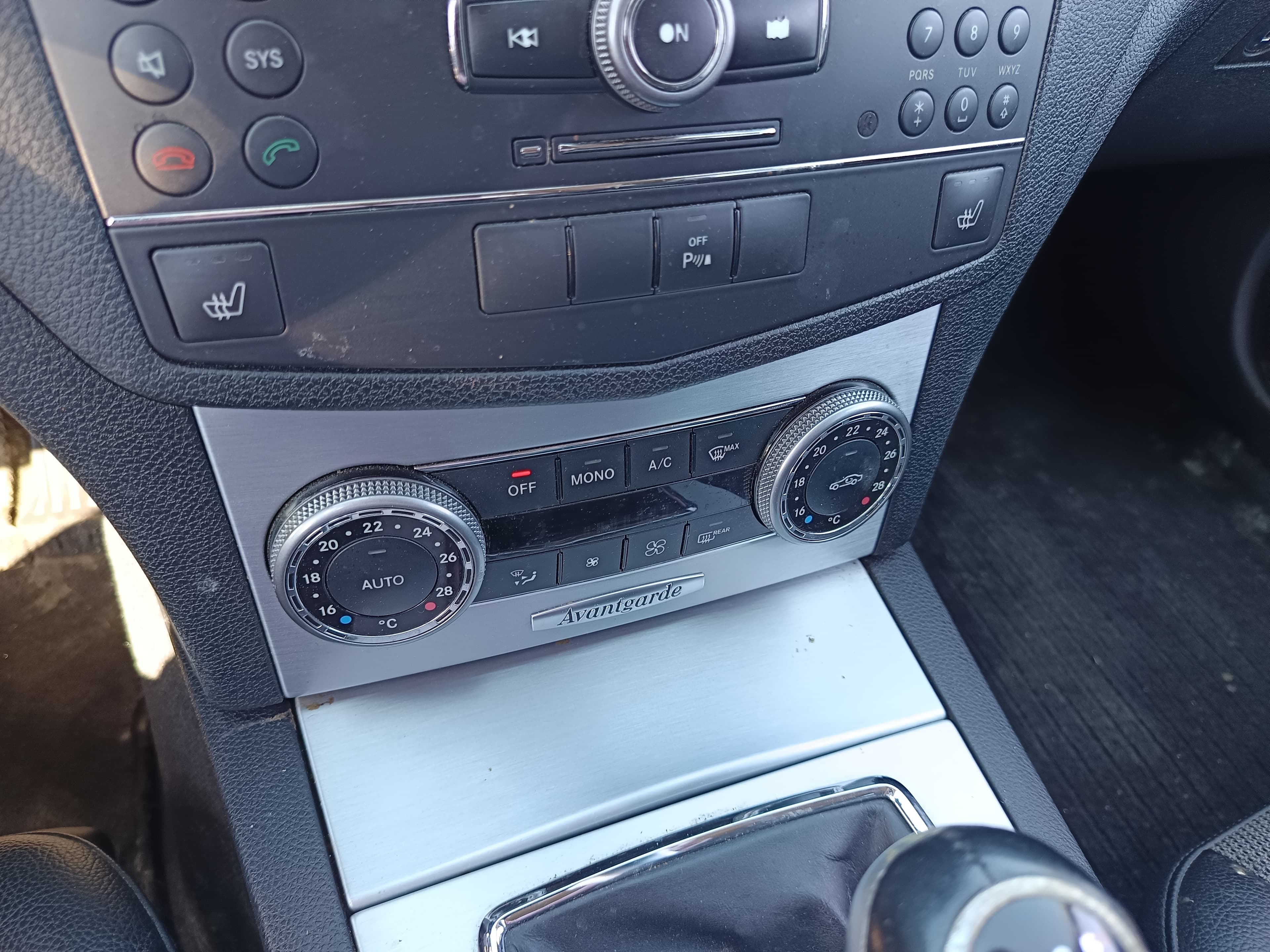 Mercedes-Benz C200 Avantgard · Ano 2010 — imagem 40
