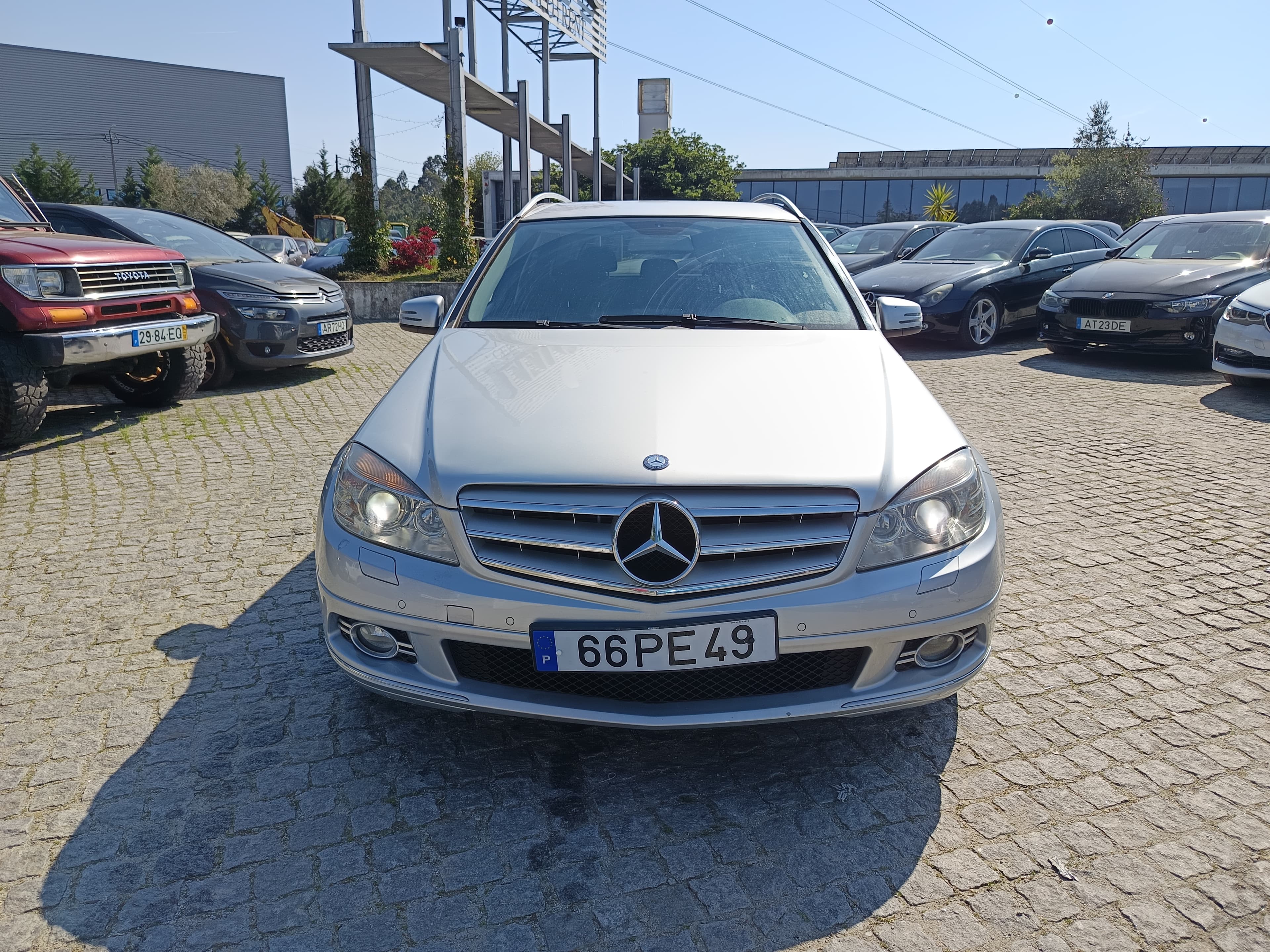 Mercedes-Benz C200 Avantgard · Ano 2010 — imagem 2