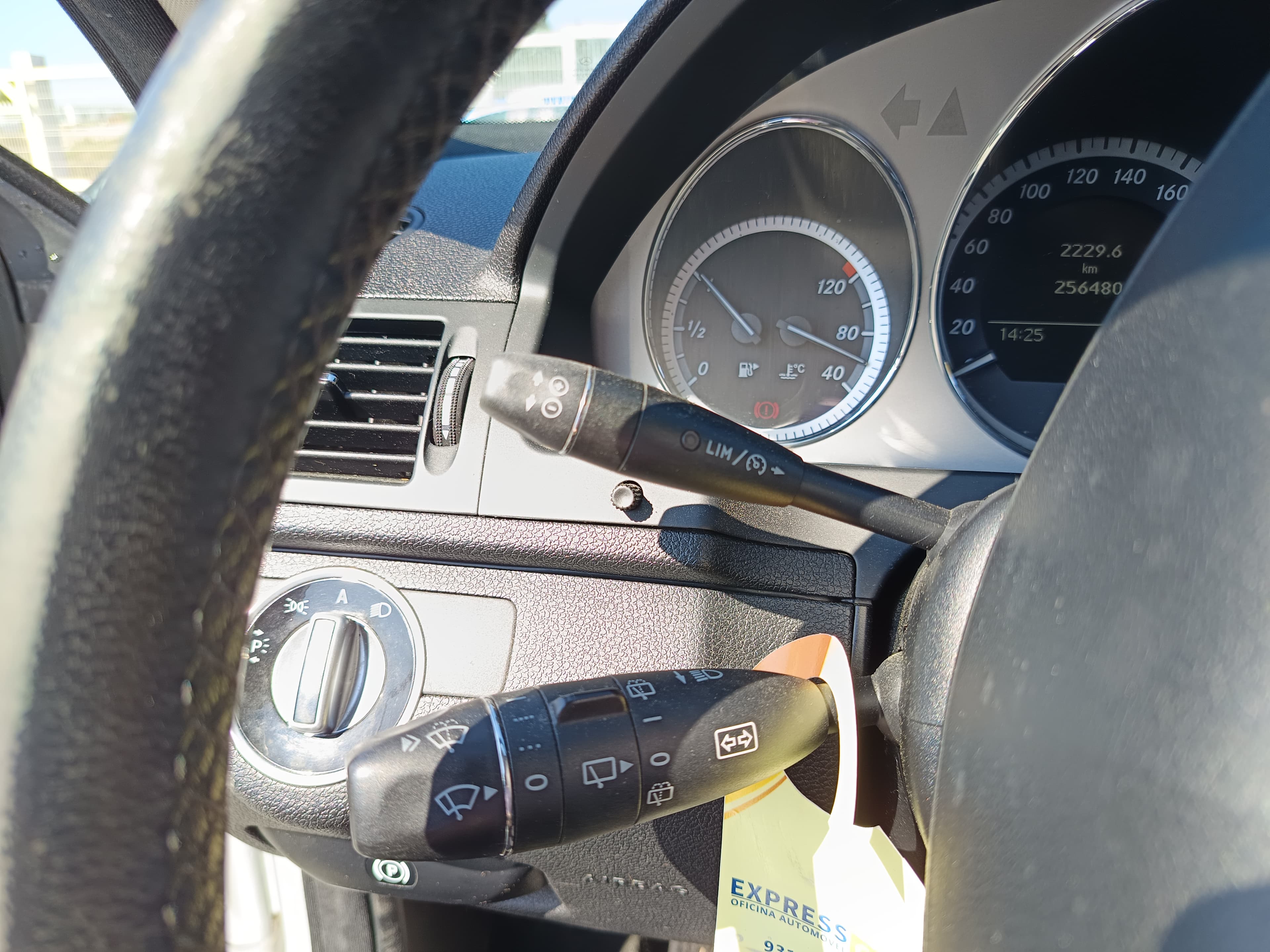 Mercedes-Benz C200 Avantgard · Ano 2010 — imagem 44