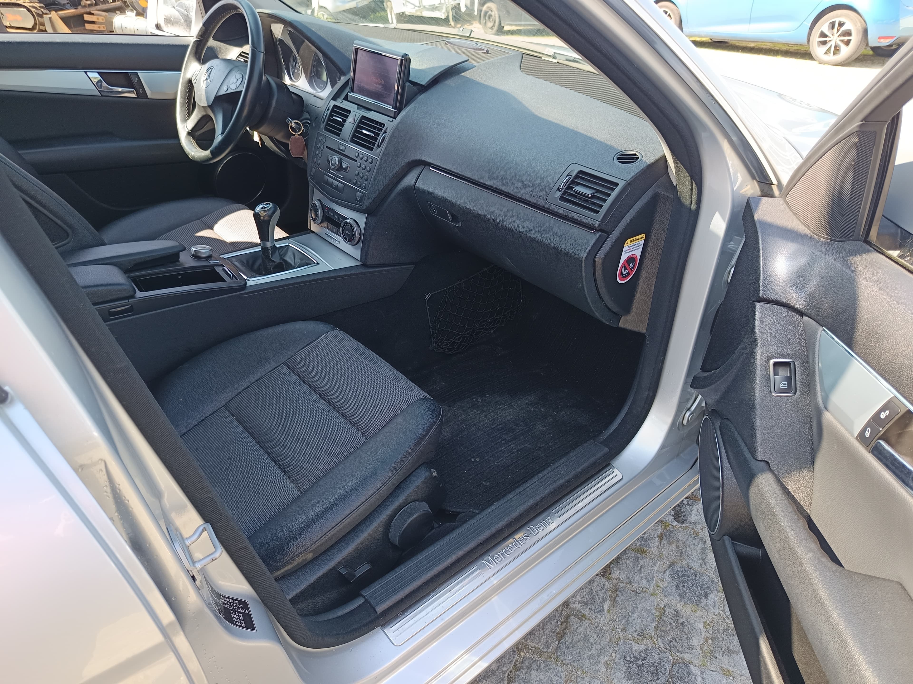 Mercedes-Benz C200 Avantgard · Ano 2010 — imagem 25