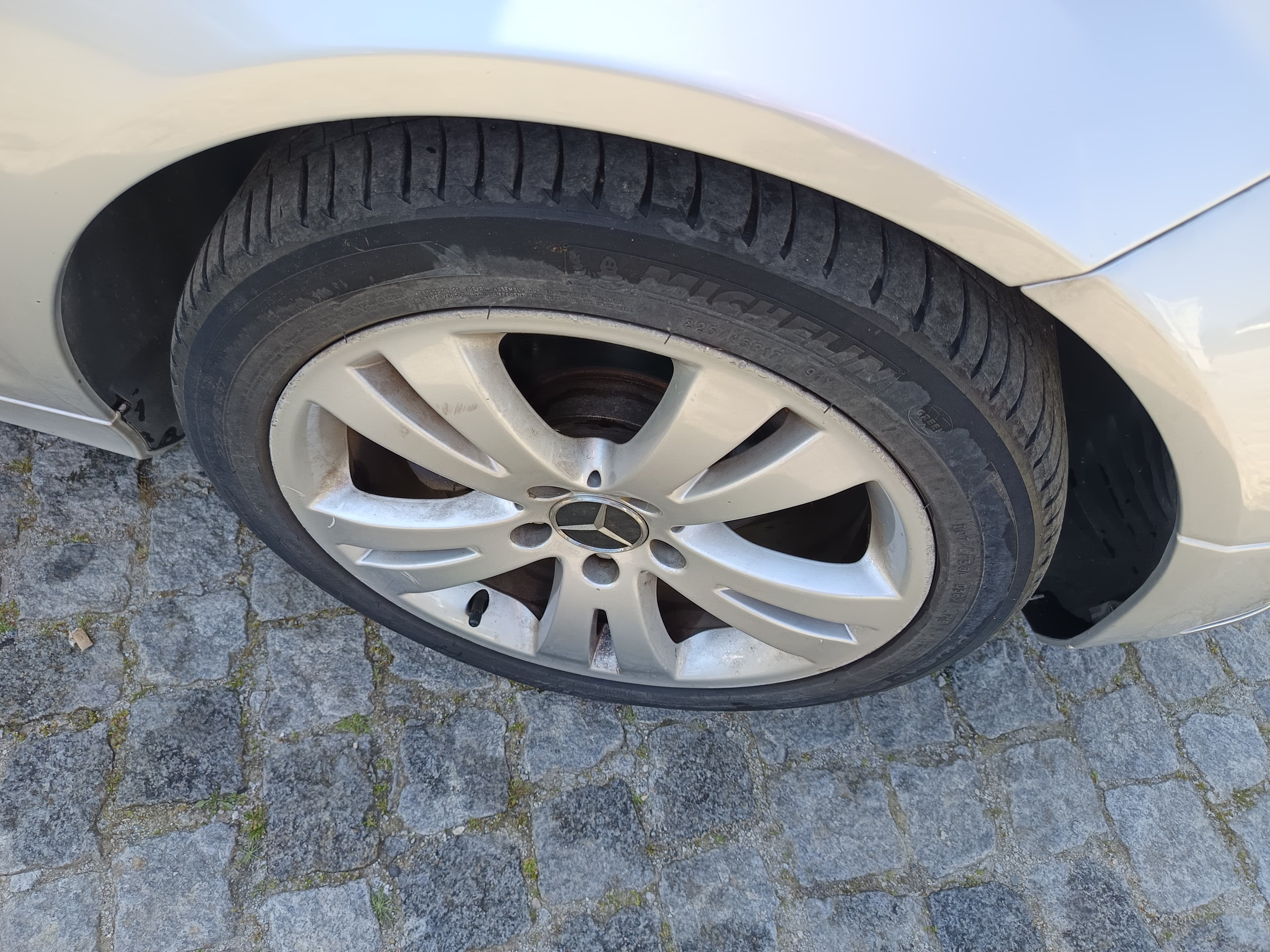 Mercedes-Benz C200 Avantgard · Ano 2010 — imagem 8