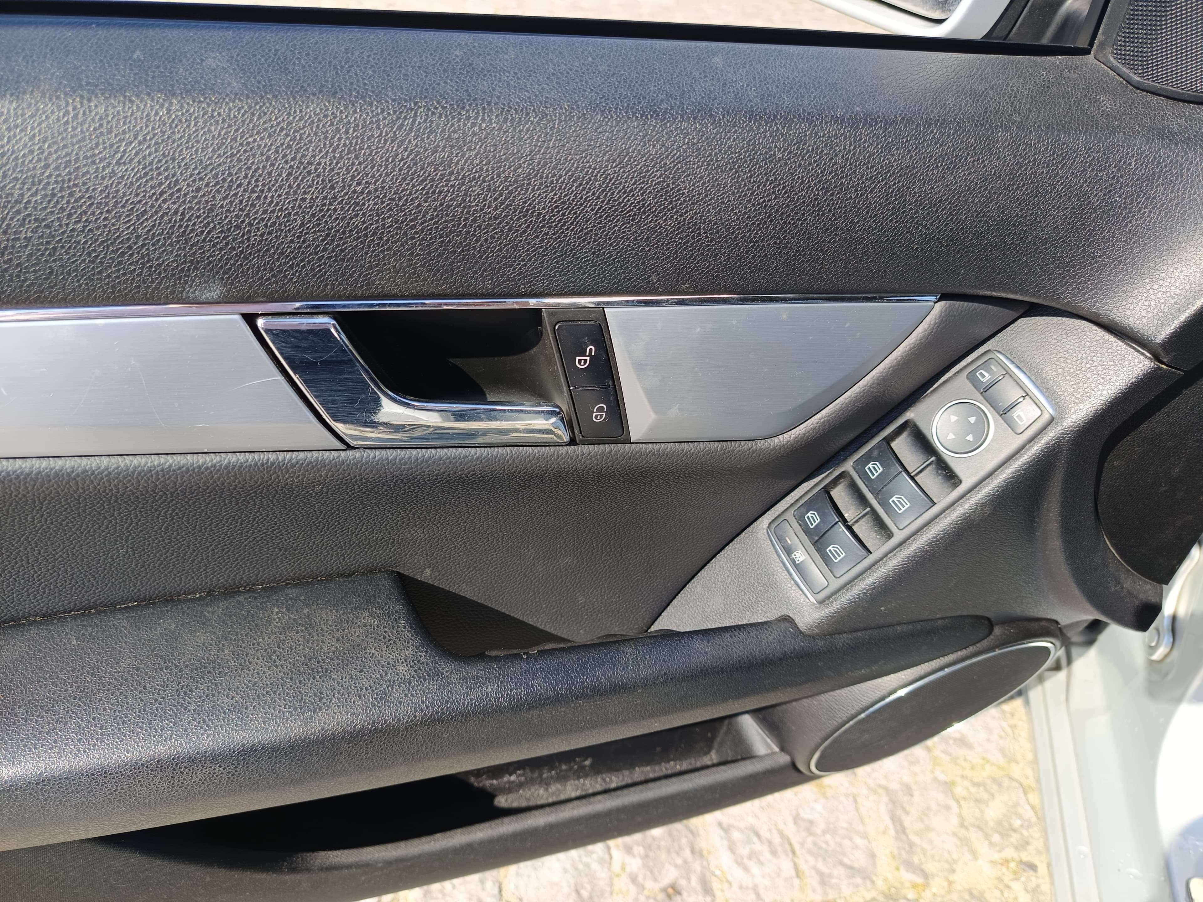 Mercedes-Benz C200 Avantgard · Ano 2010 — imagem 33