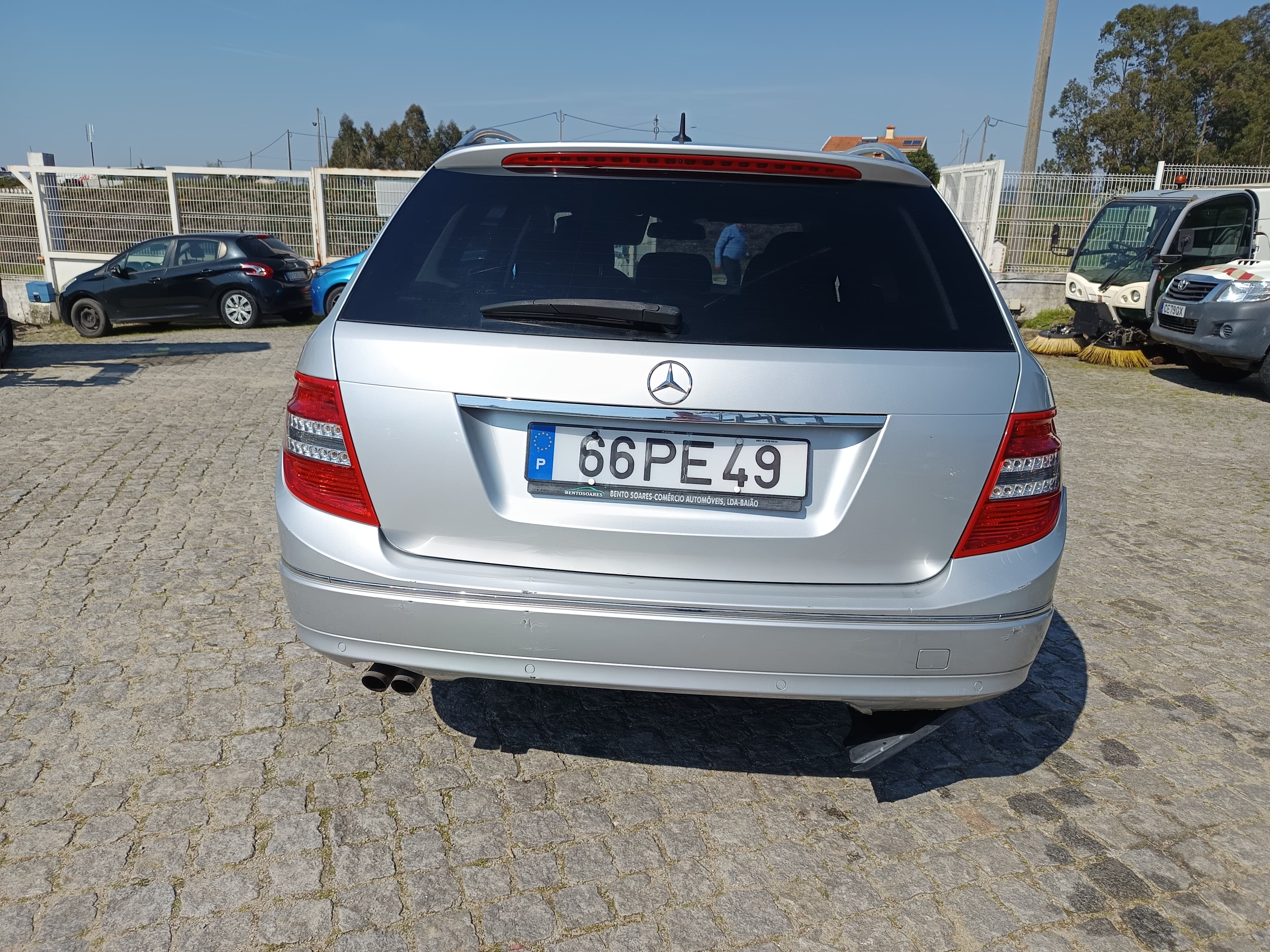 Mercedes-Benz C200 Avantgard · Ano 2010 — imagem 6