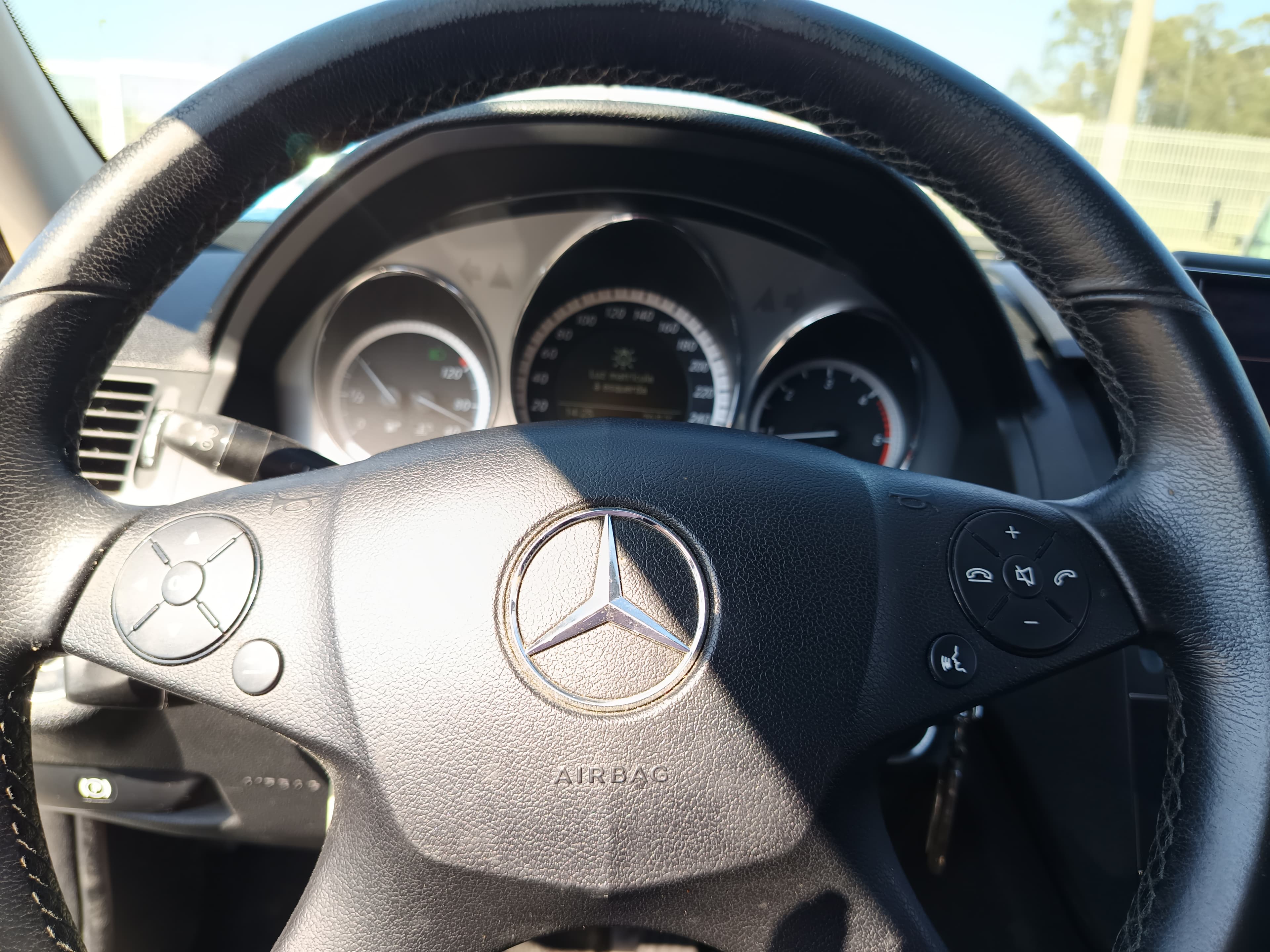 Mercedes-Benz C200 Avantgard · Ano 2010 — imagem 42