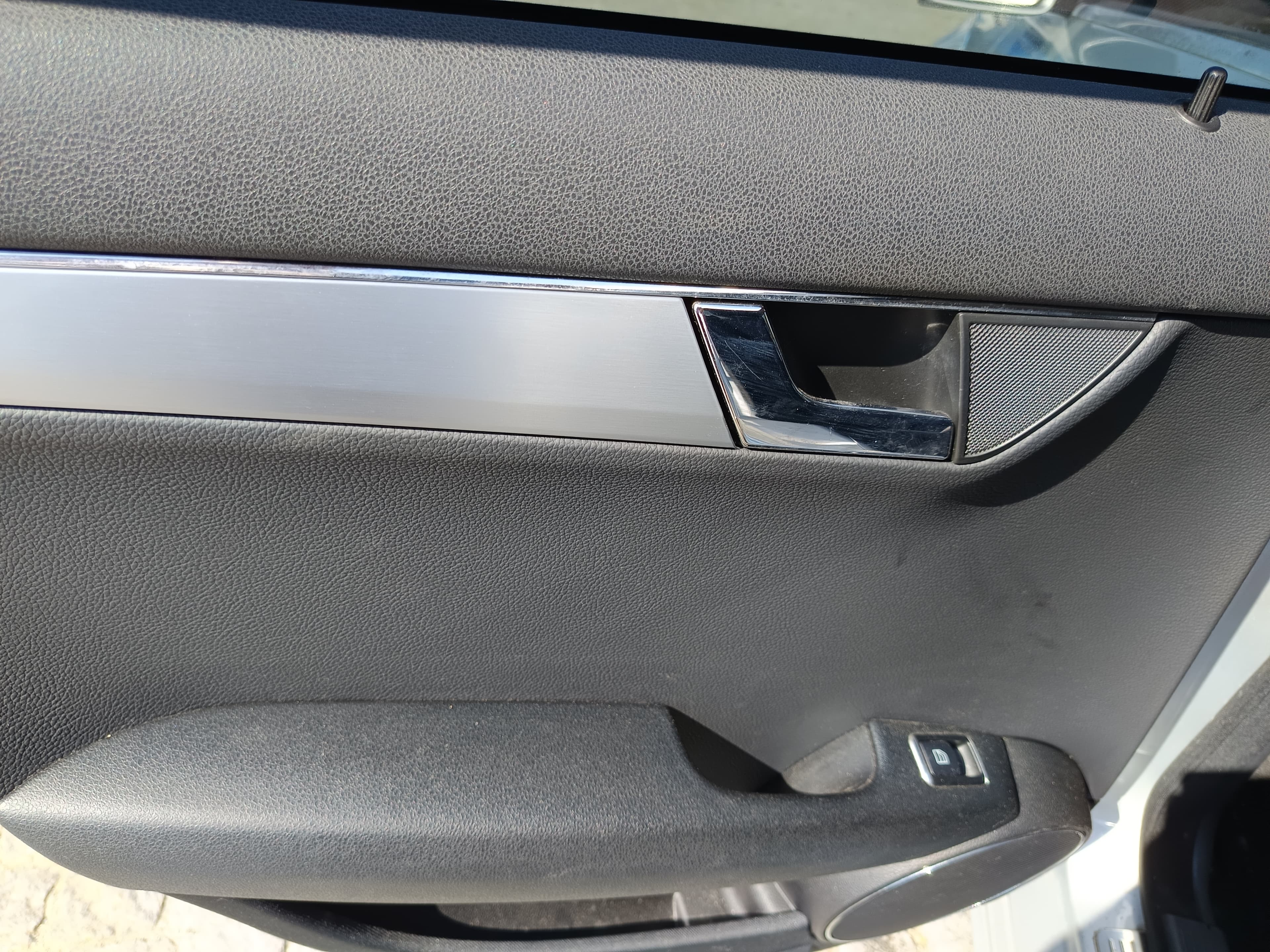 Mercedes-Benz C200 Avantgard · Ano 2010 — imagem 30