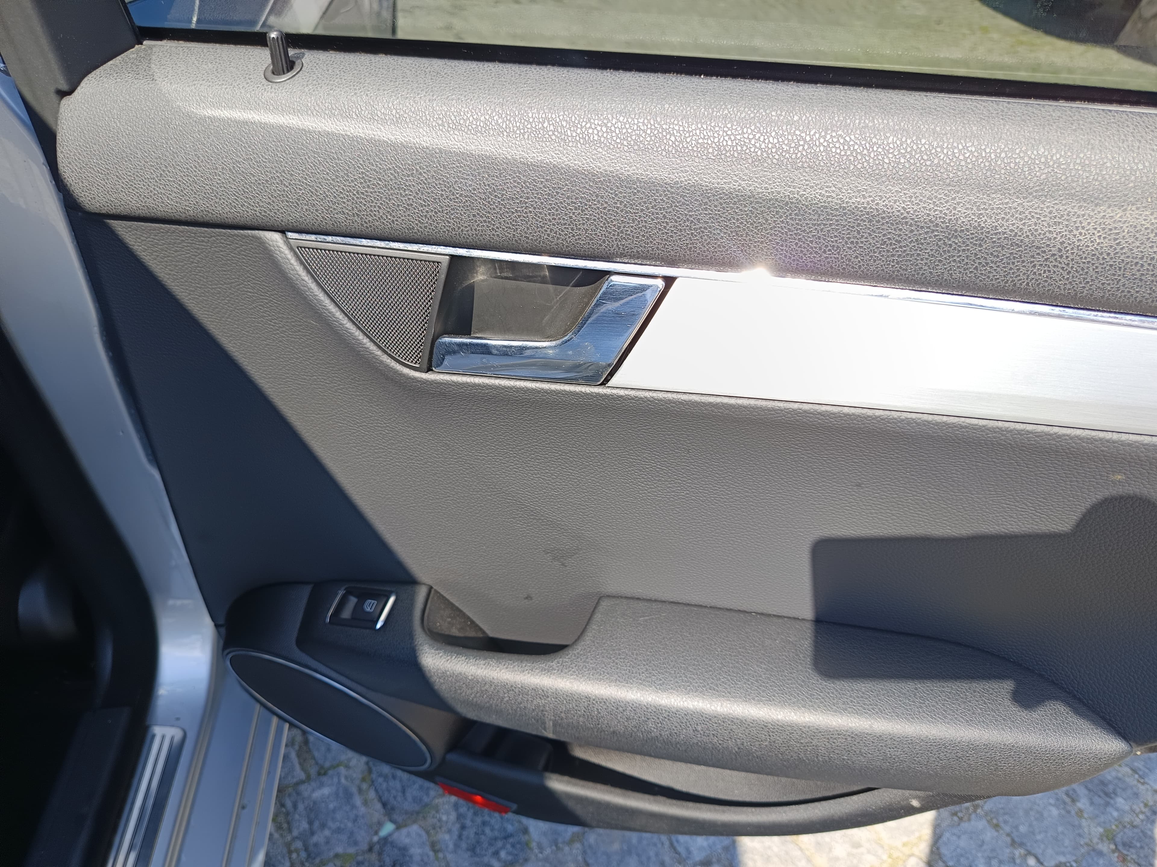 Mercedes-Benz C200 Avantgard · Ano 2010 — imagem 23