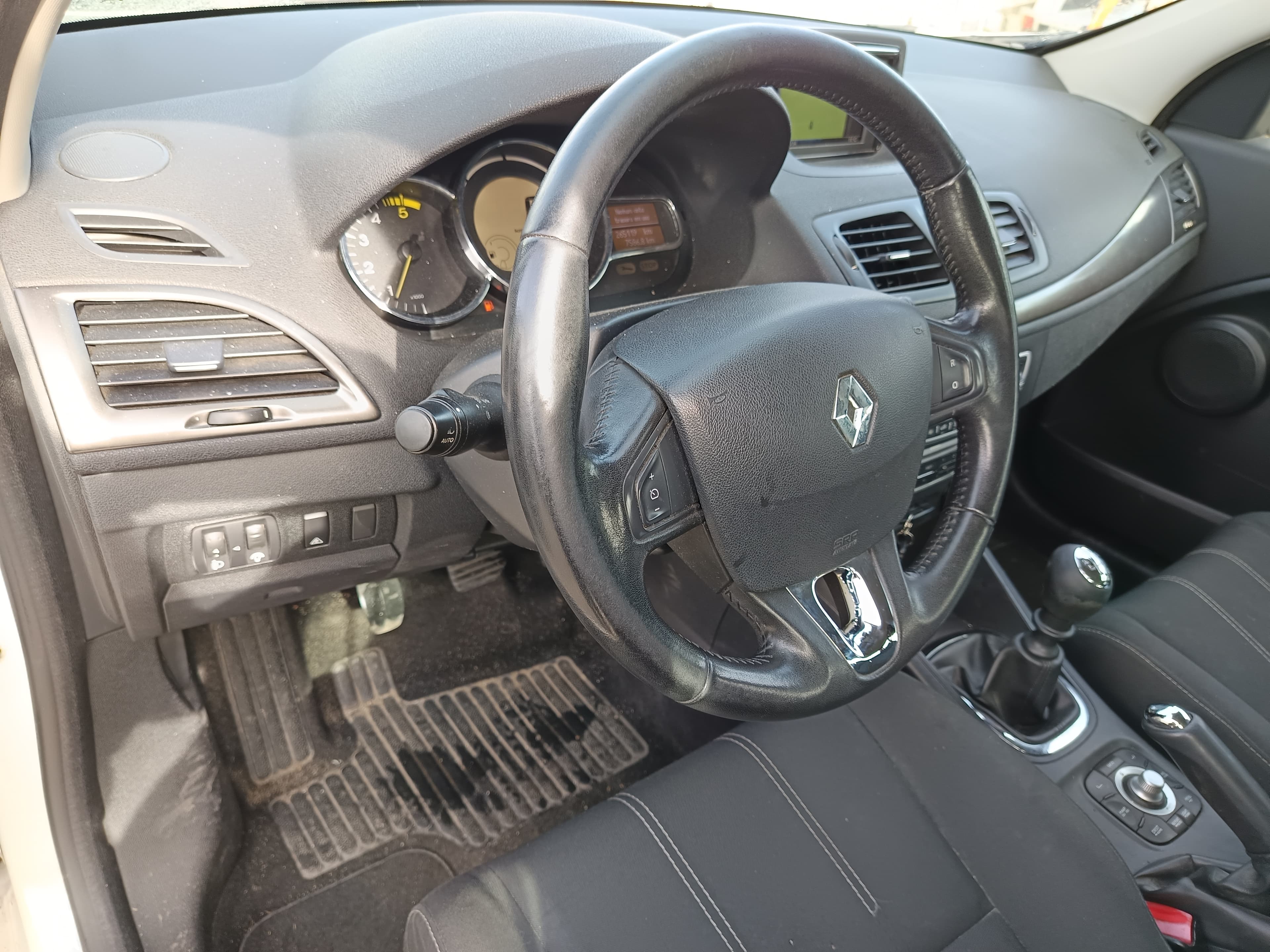 Renault Mégane · Ano 2014 — imagen 37
