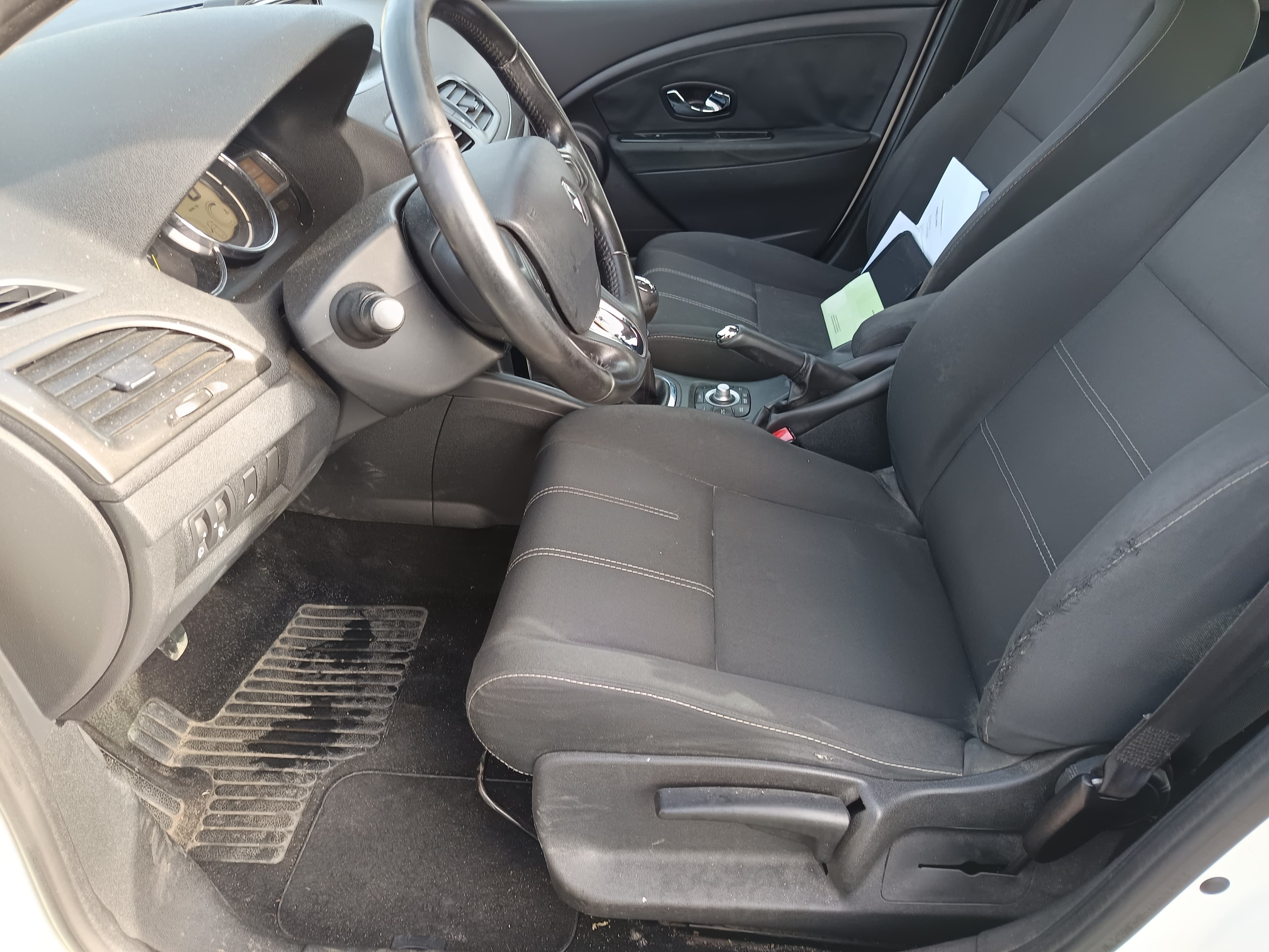 Renault Mégane · Ano 2014 — imagen 35