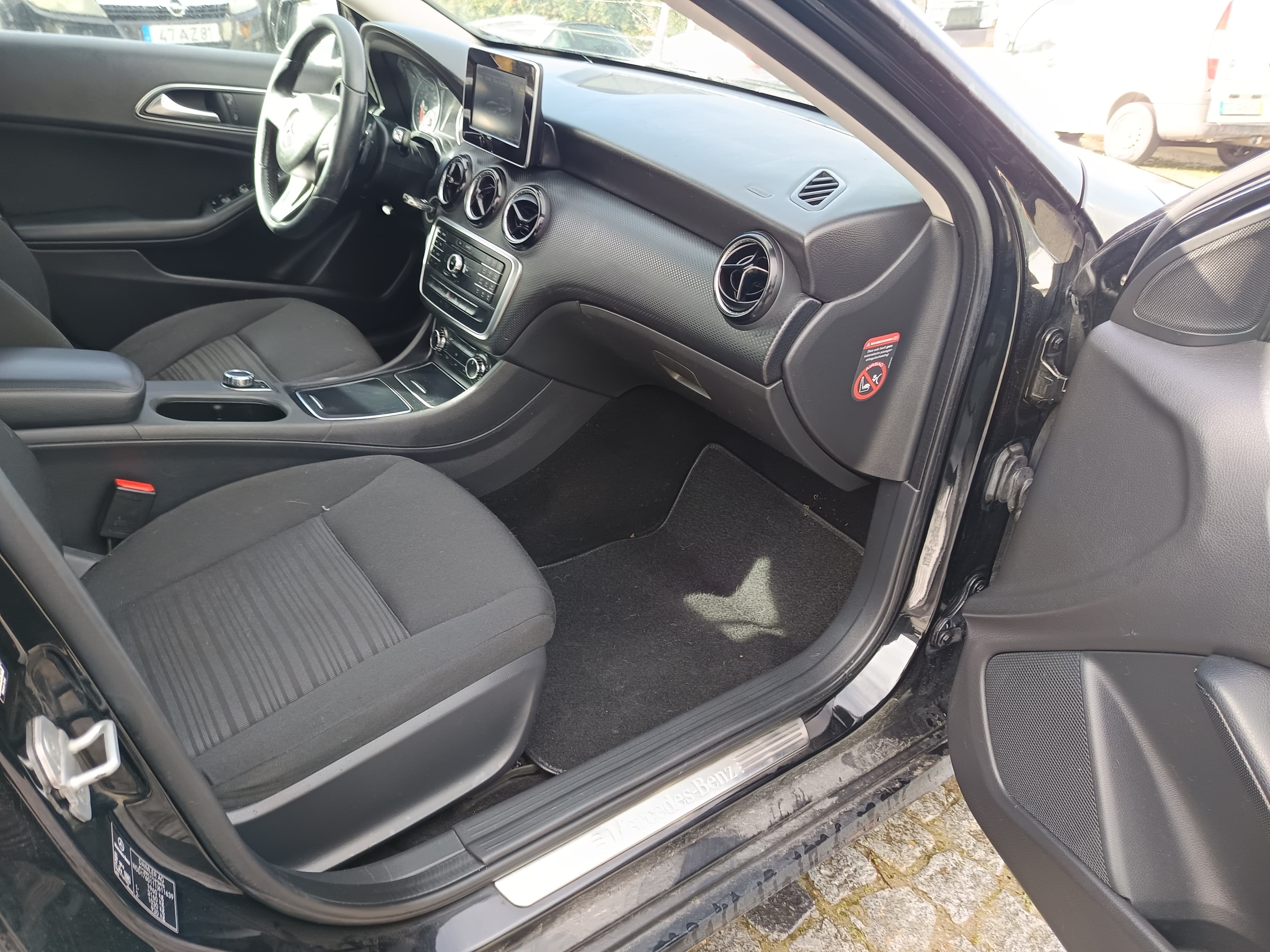 Mercedes-Benz A160 · Ano 2017 — imagem 28