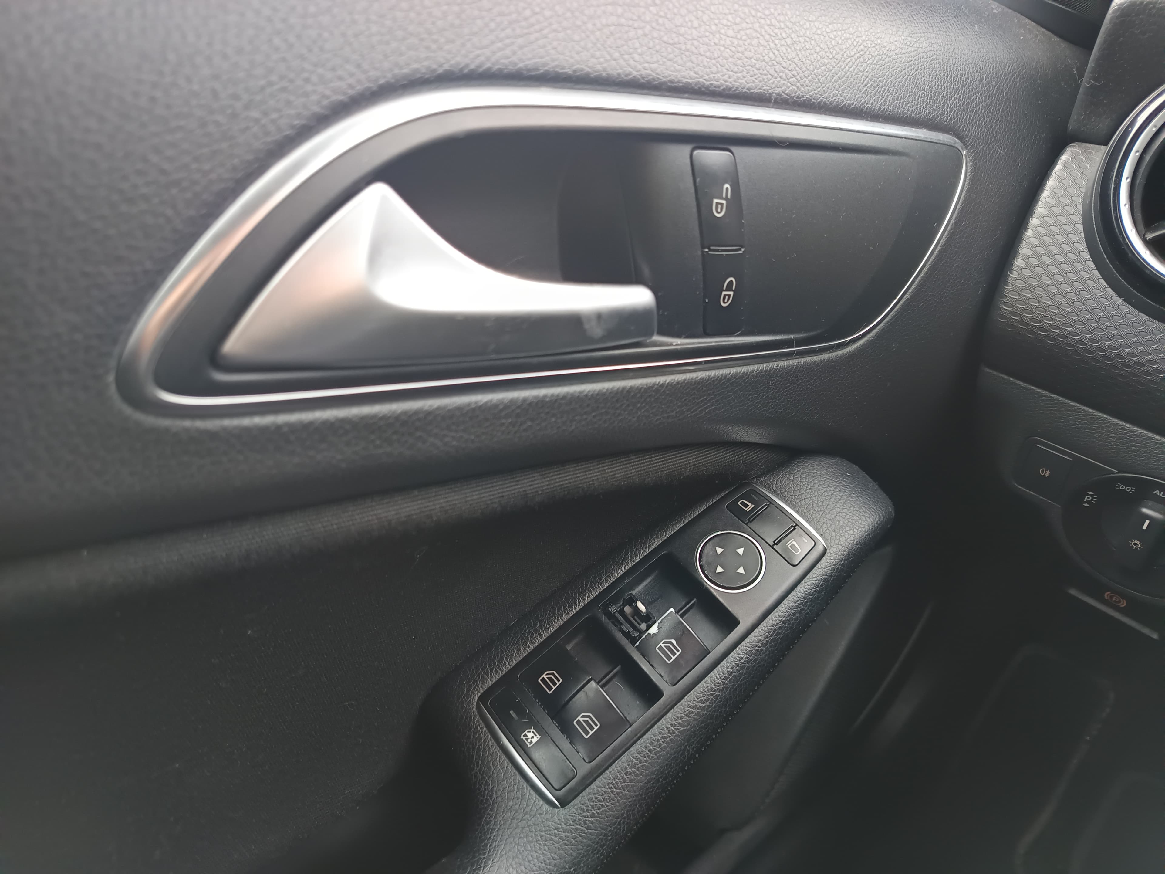 Mercedes-Benz A160 · Ano 2017 — imagem 22