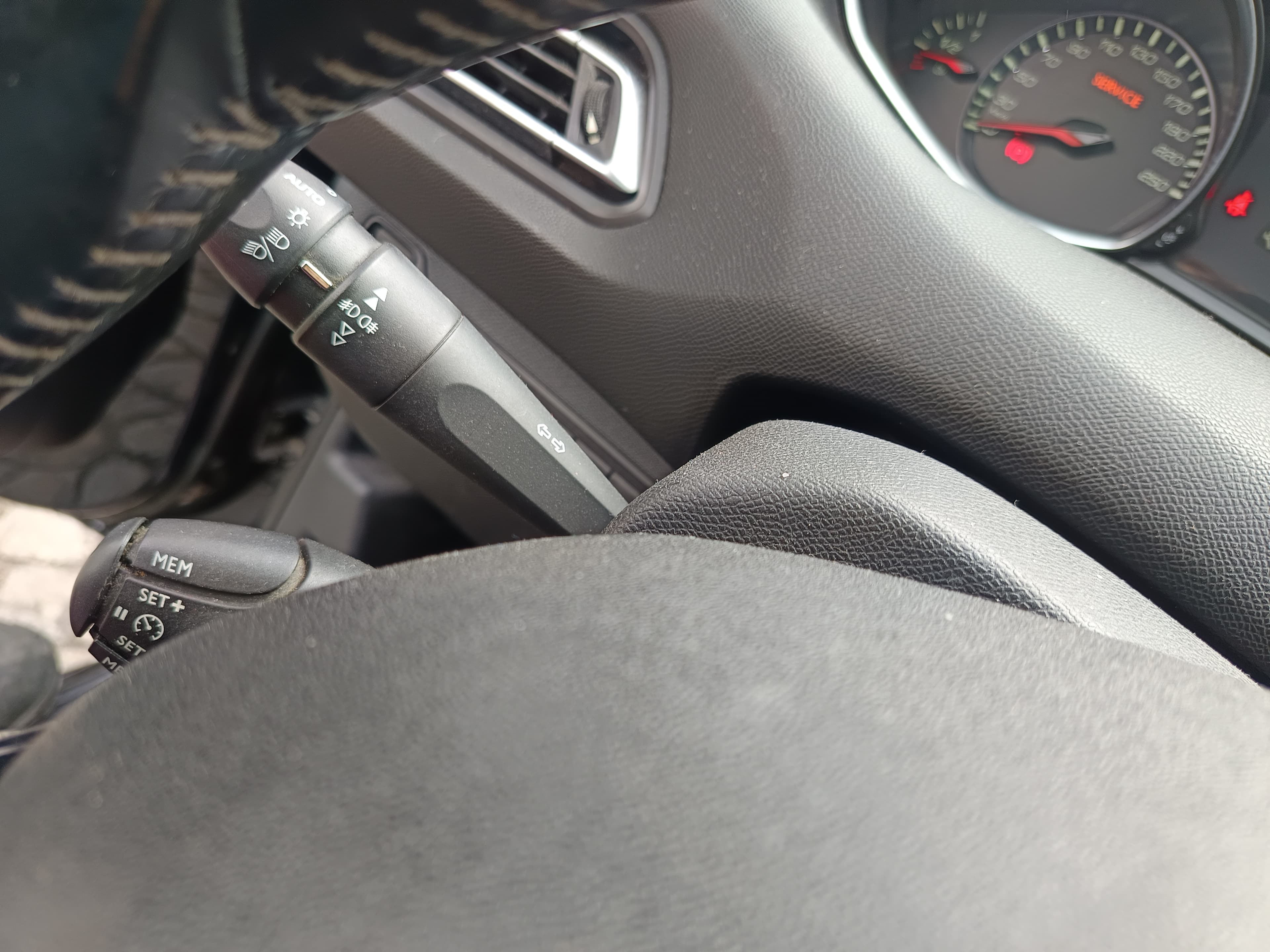 Peugeot 308 · Ano 2014 — imagen 53
