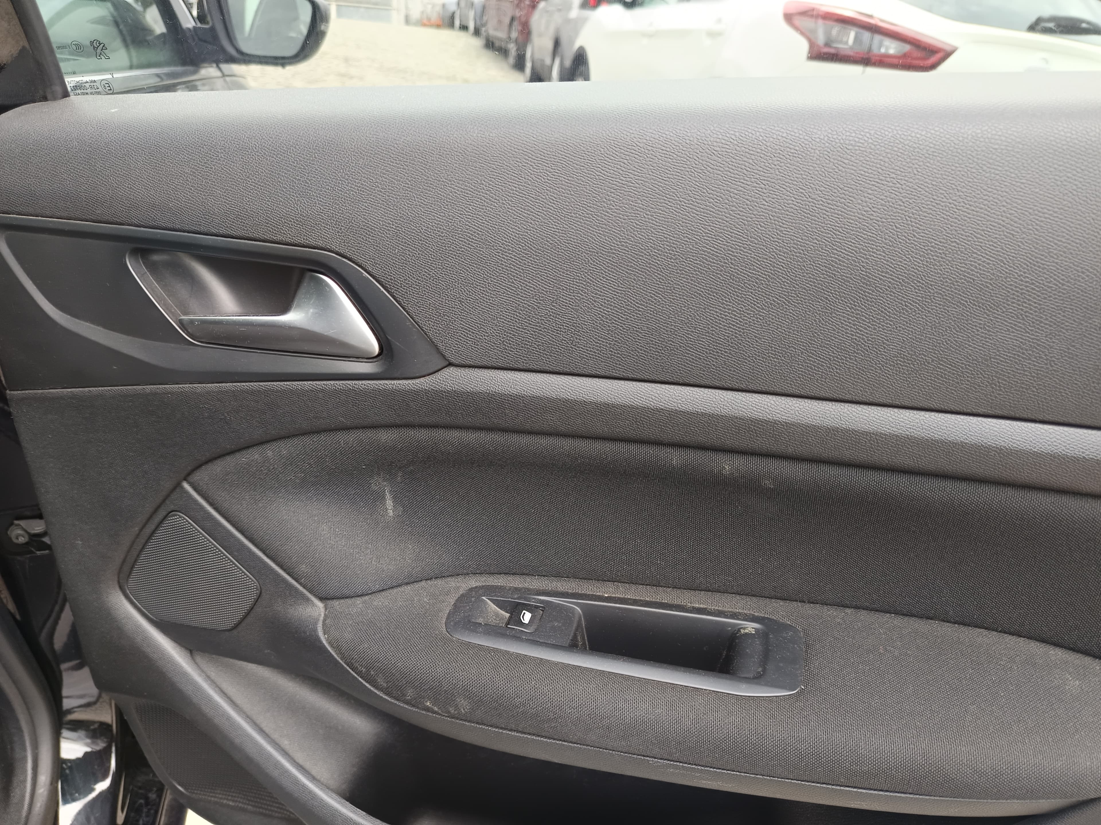 Peugeot 308 · Ano 2014 — imagen 30