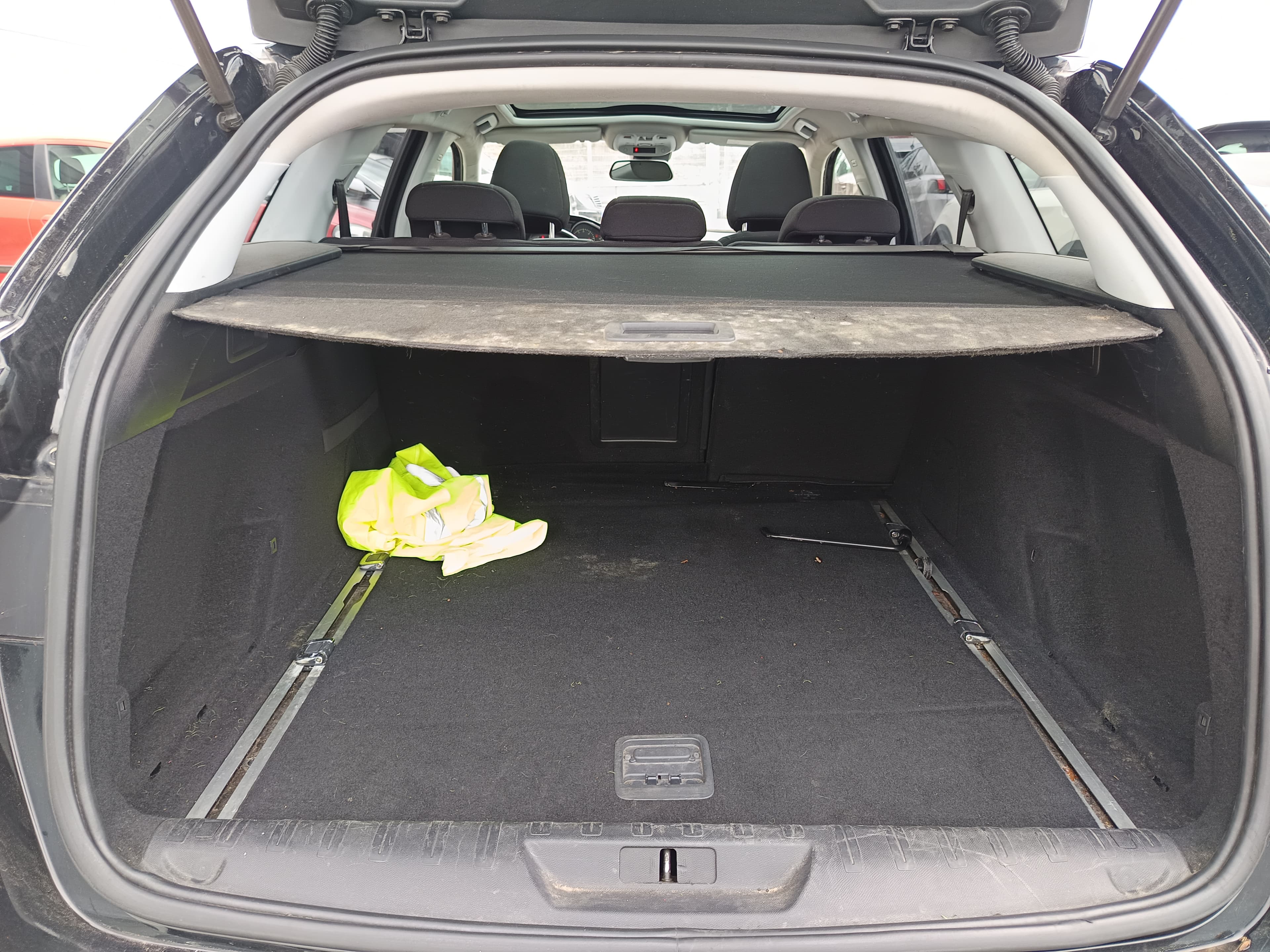 Peugeot 308 · Ano 2014 — imagen 27