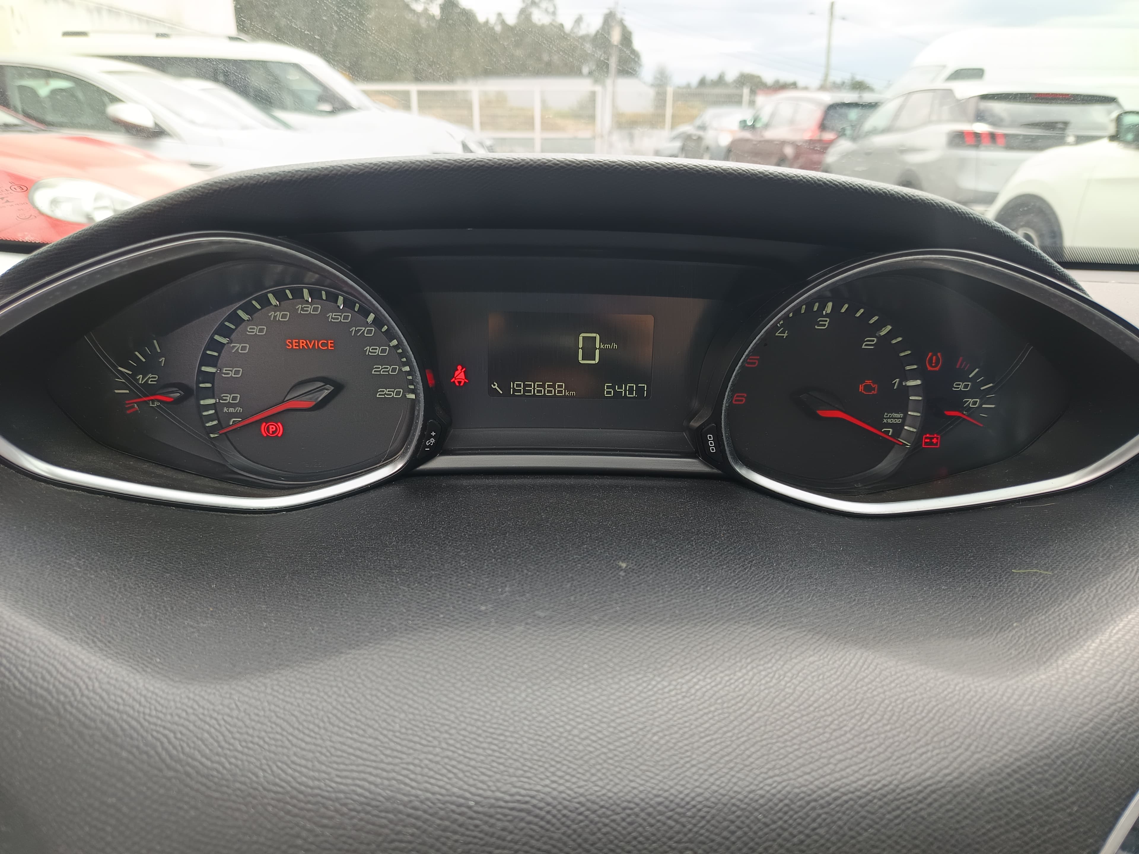Peugeot 308 · Ano 2014 — imagen 51