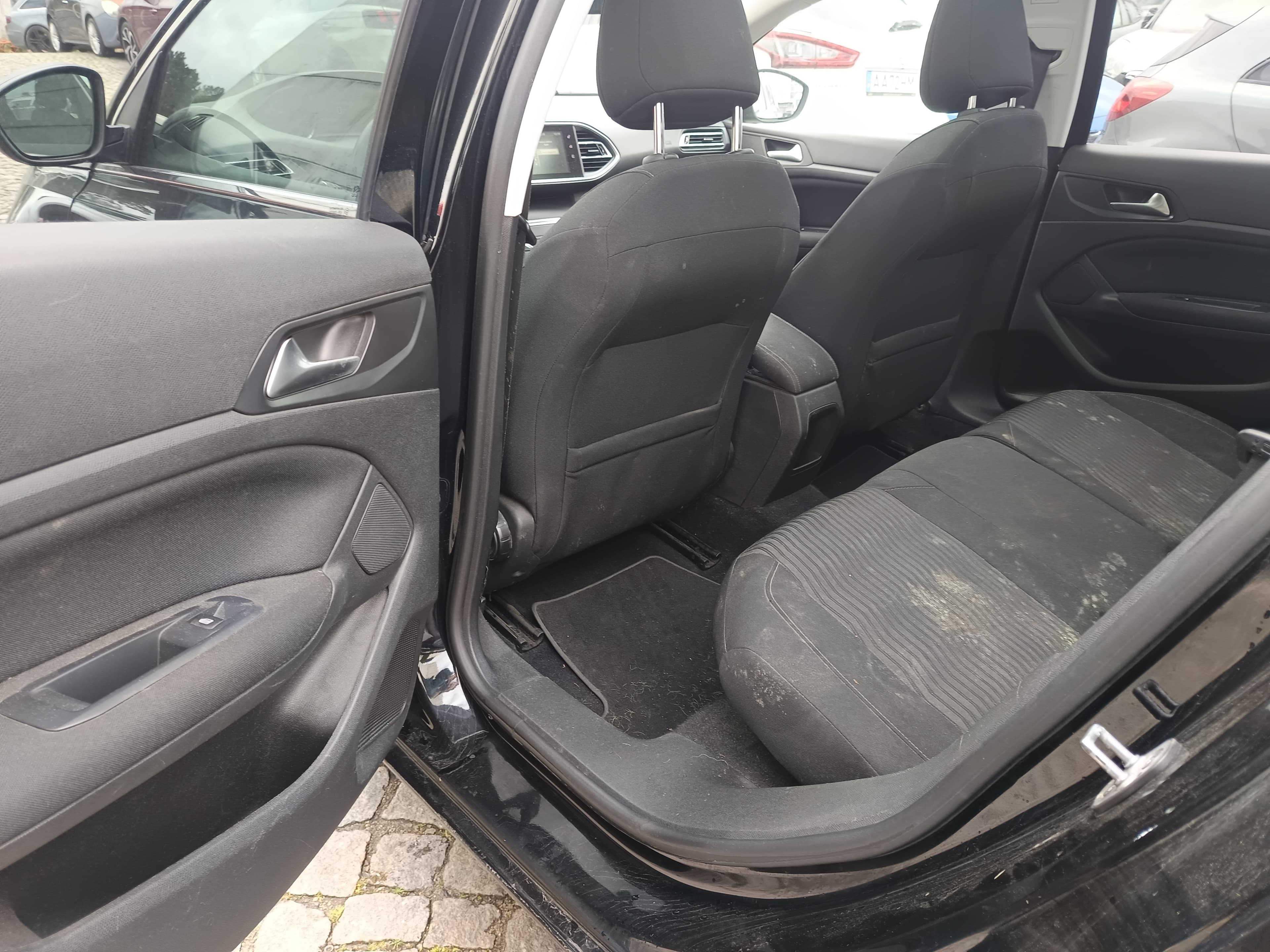 Peugeot 308 · Ano 2014 — imagen 36