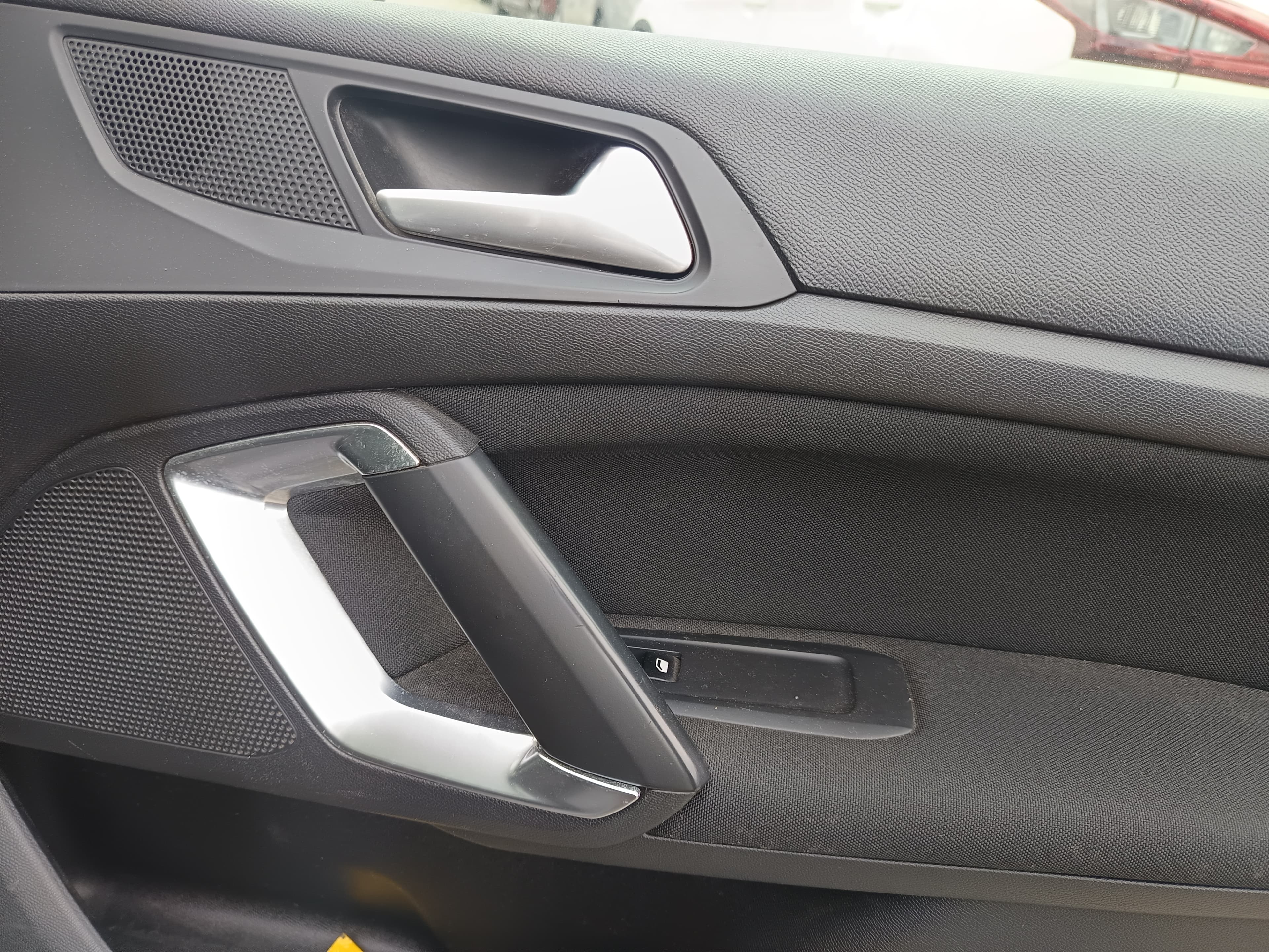 Peugeot 308 · Ano 2014 — imagen 33