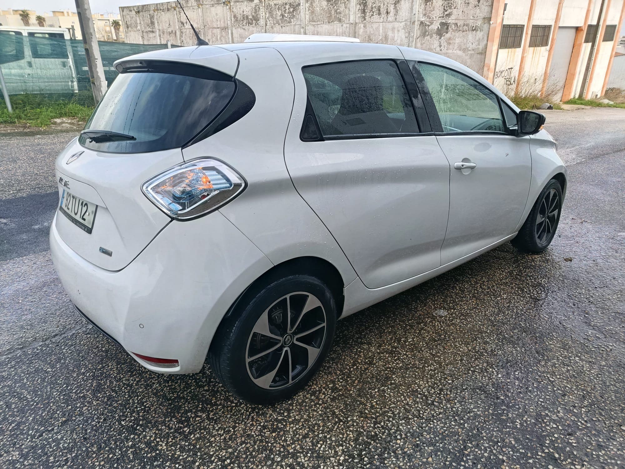 Renault Zoe · Ano 2017 — imagem 4