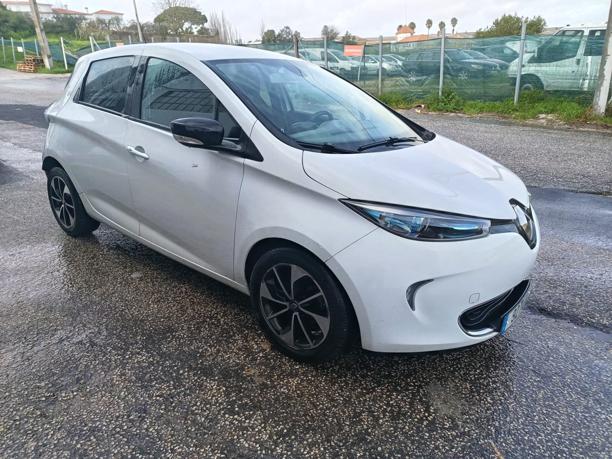 Renault Zoe · Ano 2017 — imagem 3