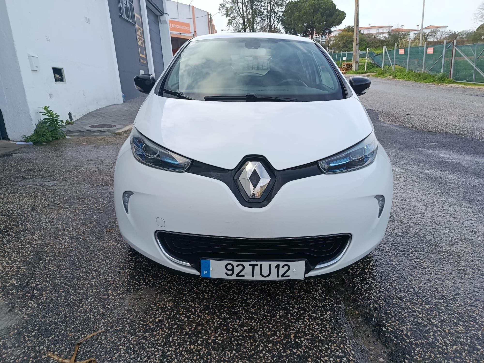 Renault Zoe · Ano 2017 — imagem 2