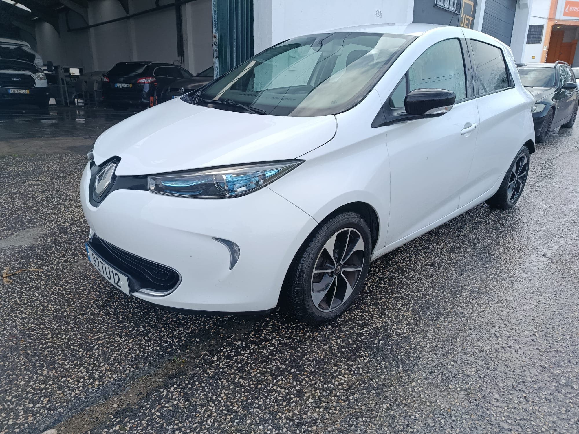 Renault Zoe · Ano 2017 — imagem 1