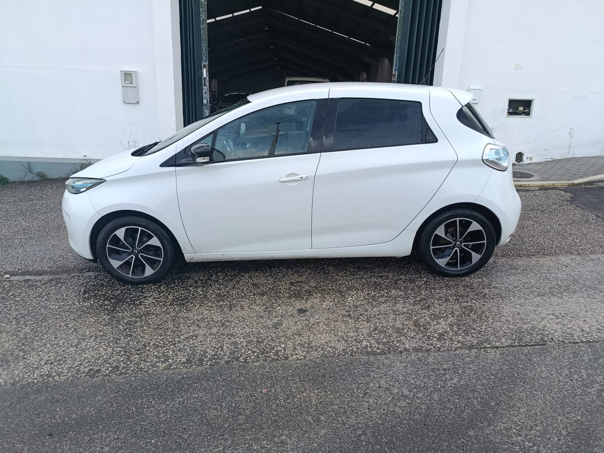Renault Zoe · Ano 2017 — imagem 7