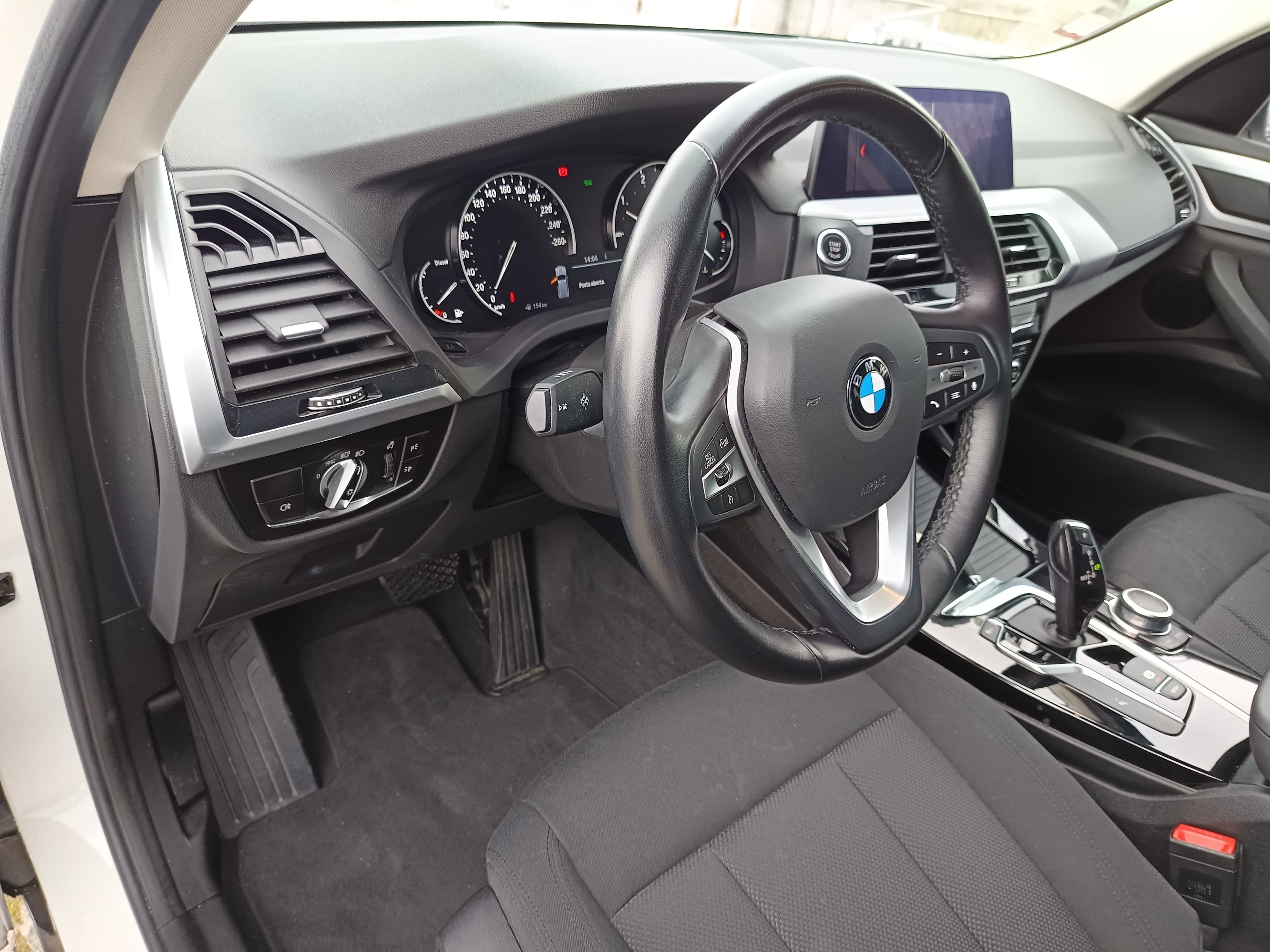 BMW X3 sDrive18d · Ano 2021 — imagem 36